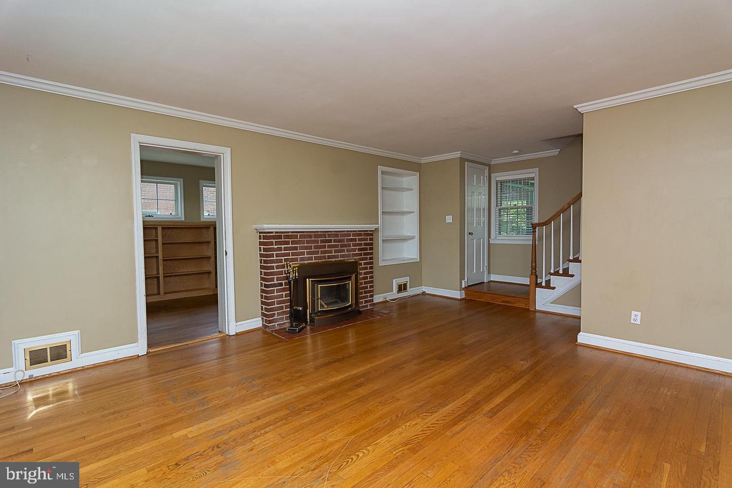 ARLINGTON HEIGHTS - Residential Lease