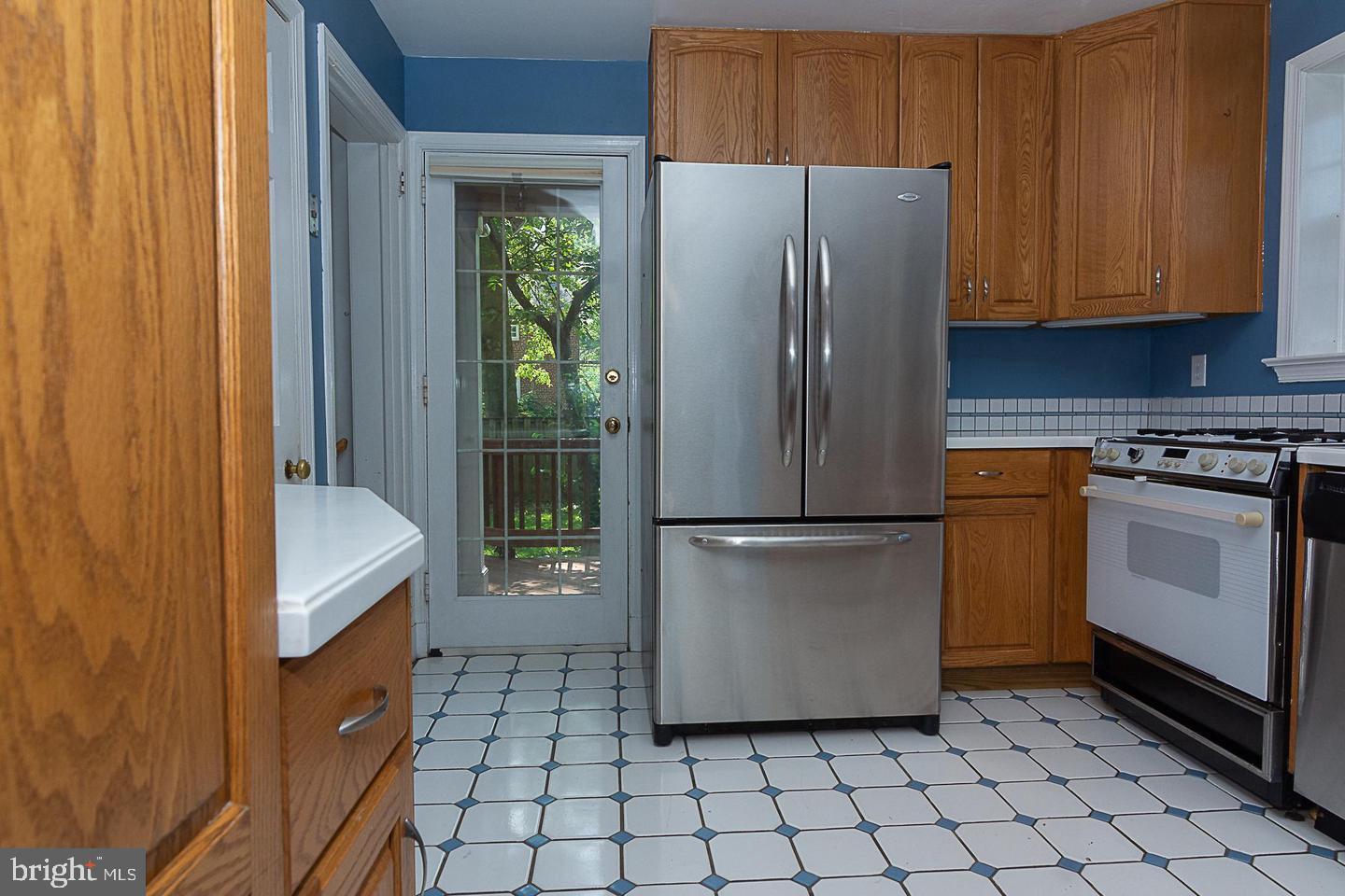 ARLINGTON HEIGHTS - Residential Lease