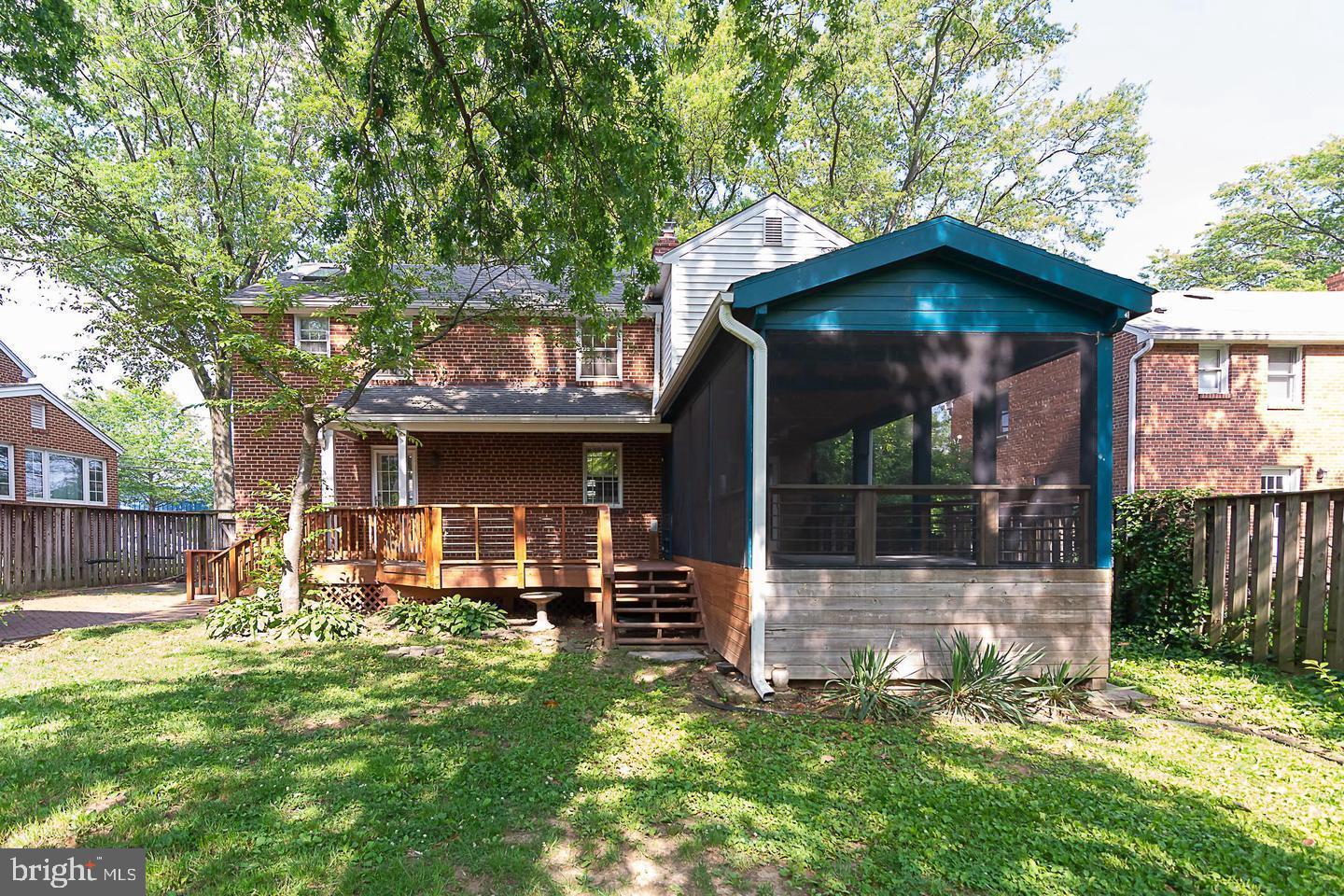 ARLINGTON HEIGHTS - Residential Lease