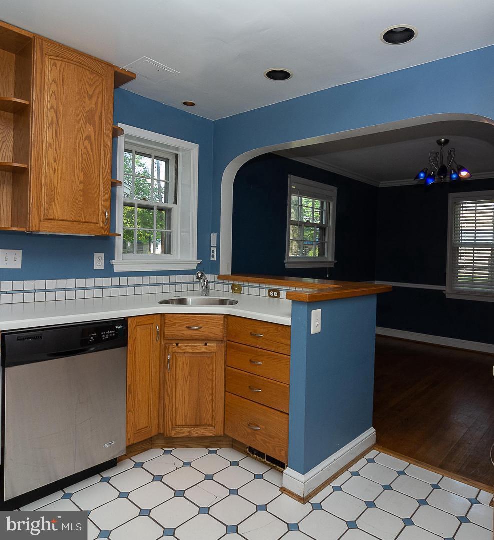 ARLINGTON HEIGHTS - Residential Lease