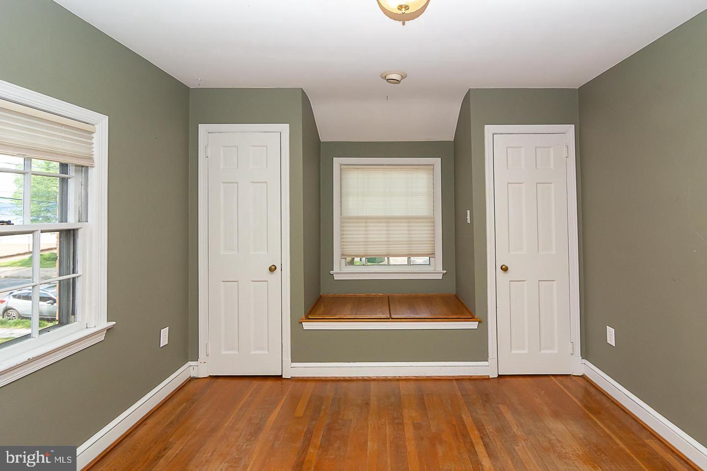 ARLINGTON HEIGHTS - Residential Lease