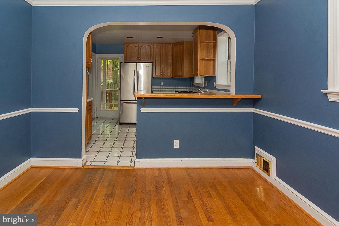 ARLINGTON HEIGHTS - Residential Lease