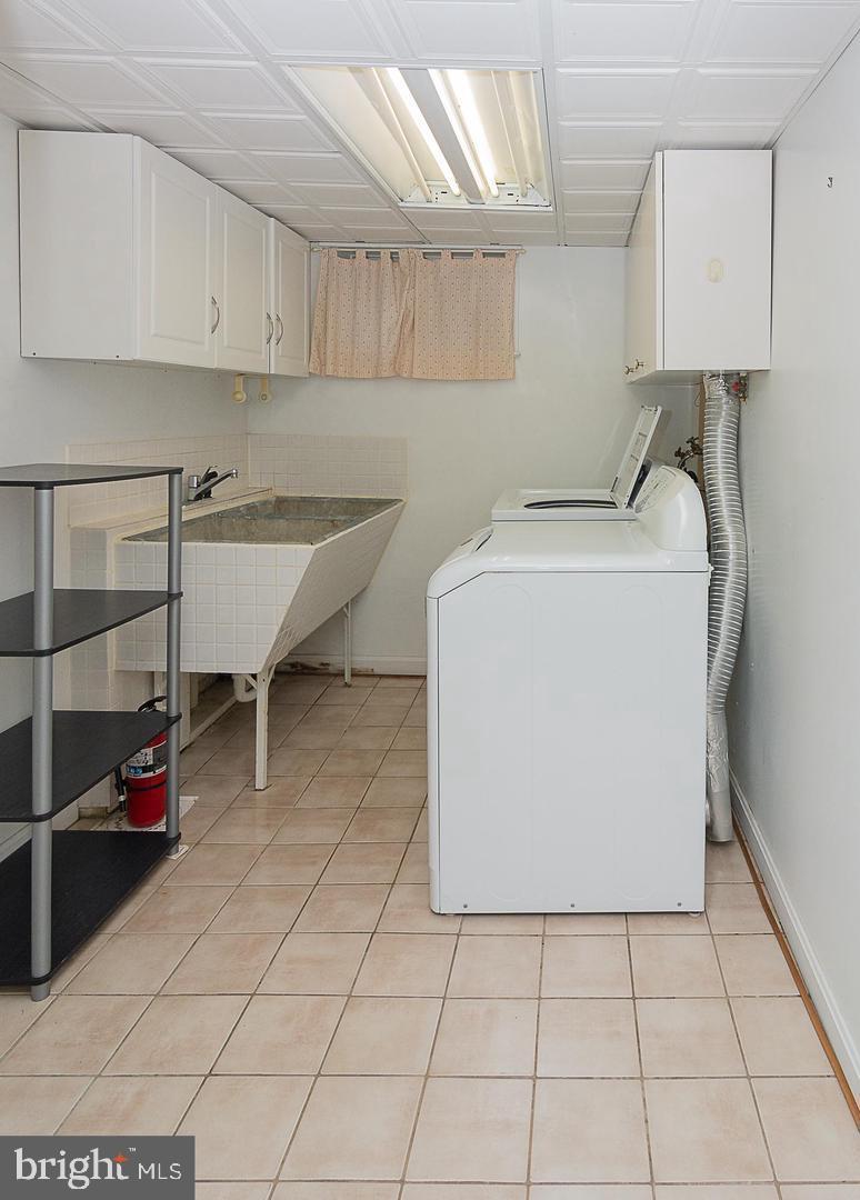 ARLINGTON HEIGHTS - Residential Lease