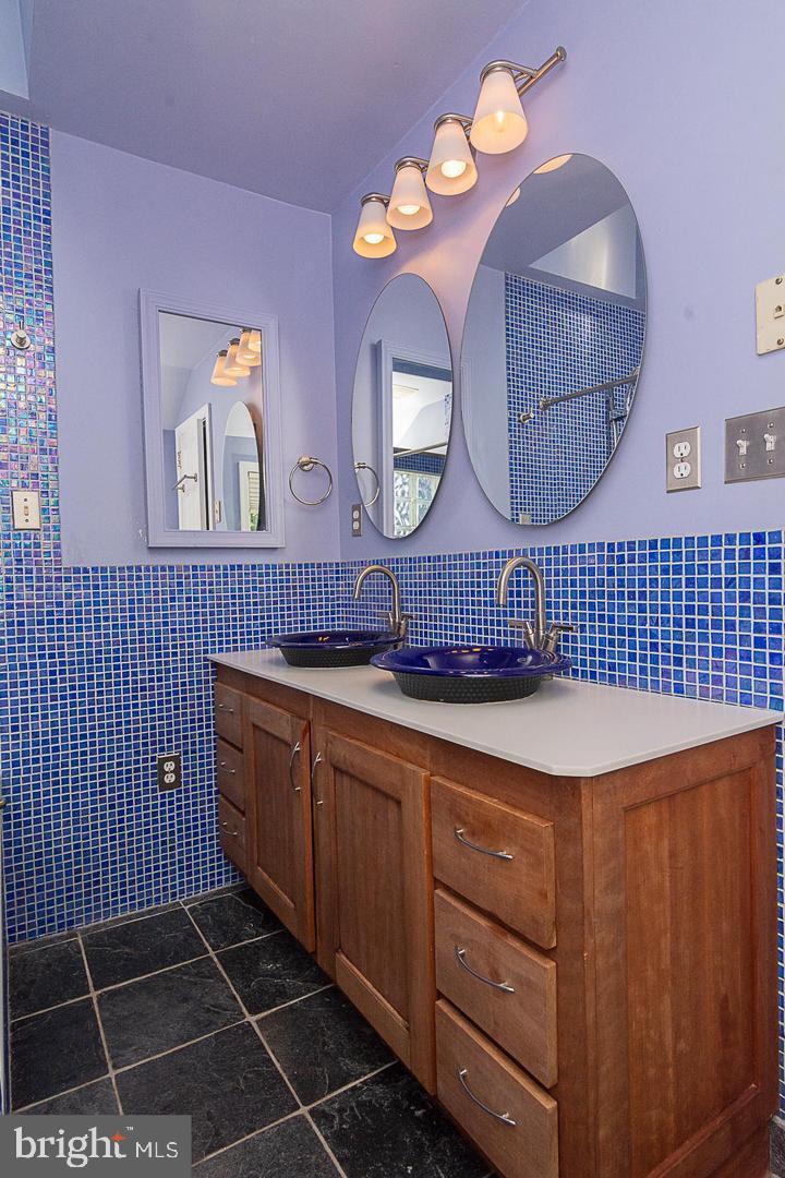 ARLINGTON HEIGHTS - Residential Lease