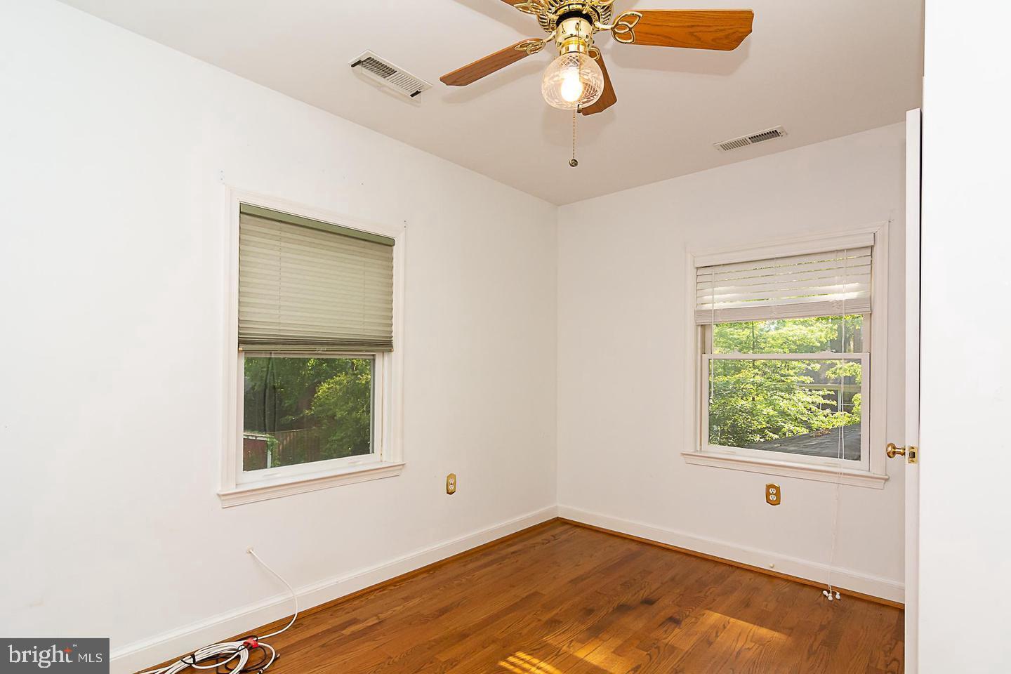 ARLINGTON HEIGHTS - Residential Lease