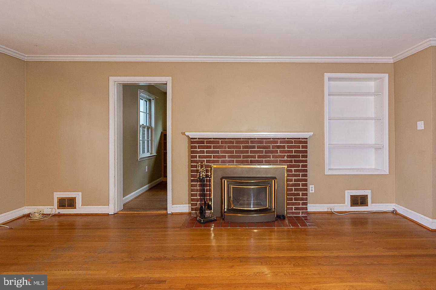 ARLINGTON HEIGHTS - Residential Lease