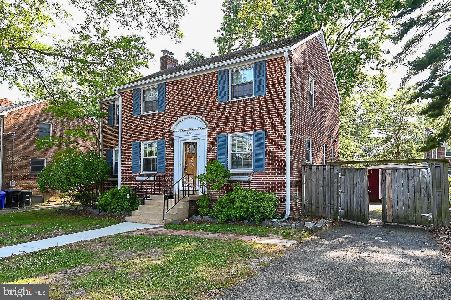 ARLINGTON HEIGHTS - Residential Lease