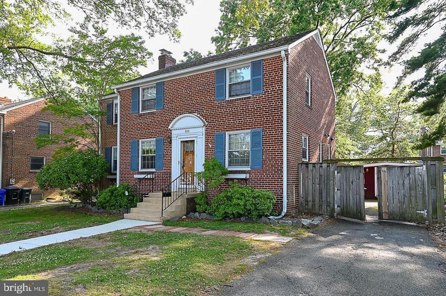Beautiful brick Colonial in S. Arlington!  Work to be completed between tenants - Fresh painted, new stove and dishwasher!  Finished basement with bonus room and full bathroom. Hardwood floors on main level and upper-level bedrooms.  Spacious backyard. Screened in covered hot tub - "As Is" - is in working condition but will not be serviced or replaced by the Landlord. No smoking. Pets welcomed case by case. Tours by appointment only. 

Move In Fee- $150