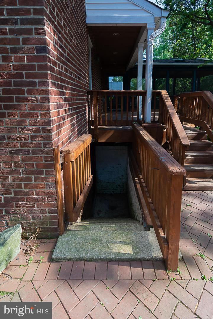 ARLINGTON HEIGHTS - Residential Lease