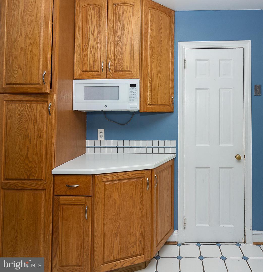 ARLINGTON HEIGHTS - Residential Lease