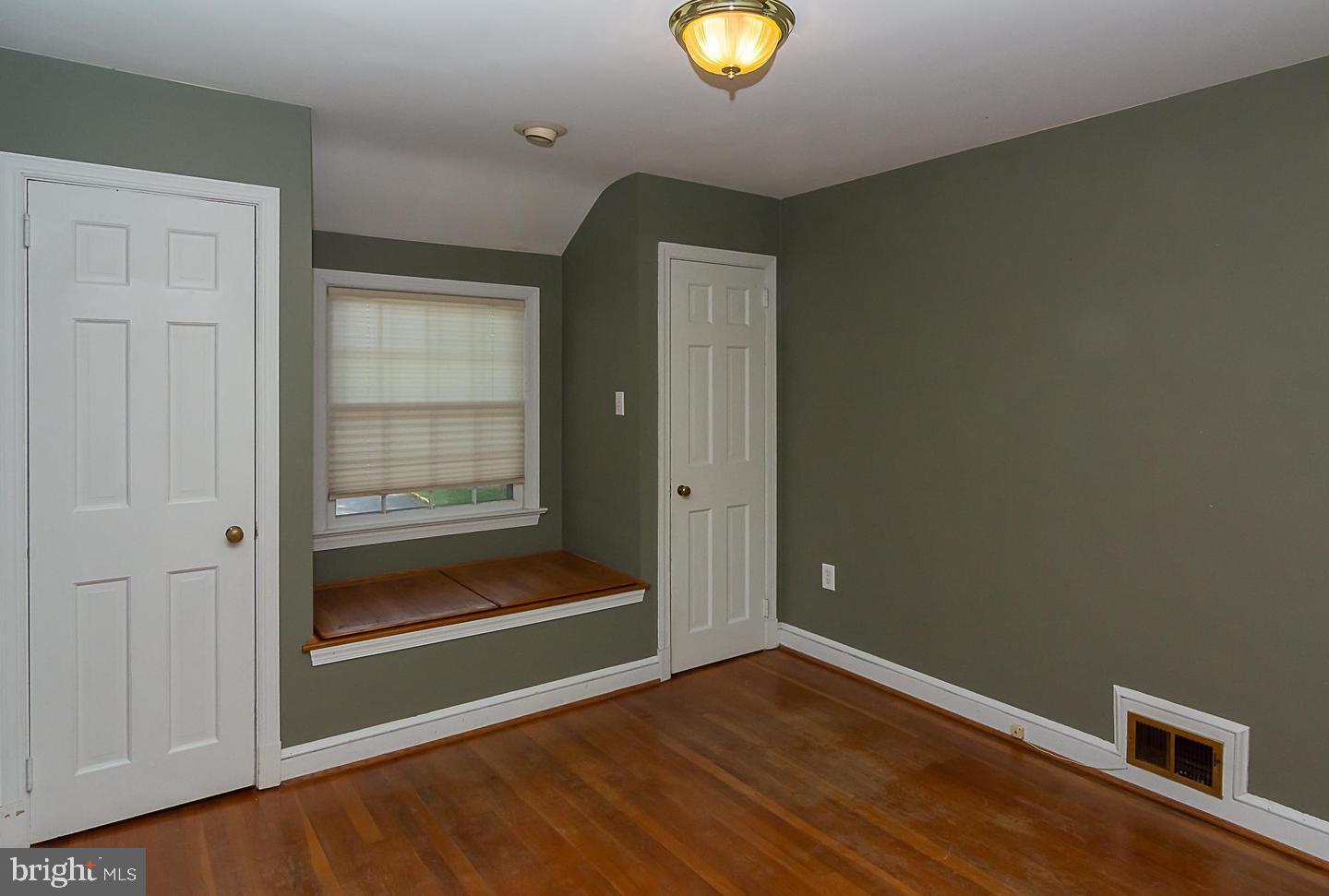 ARLINGTON HEIGHTS - Residential Lease