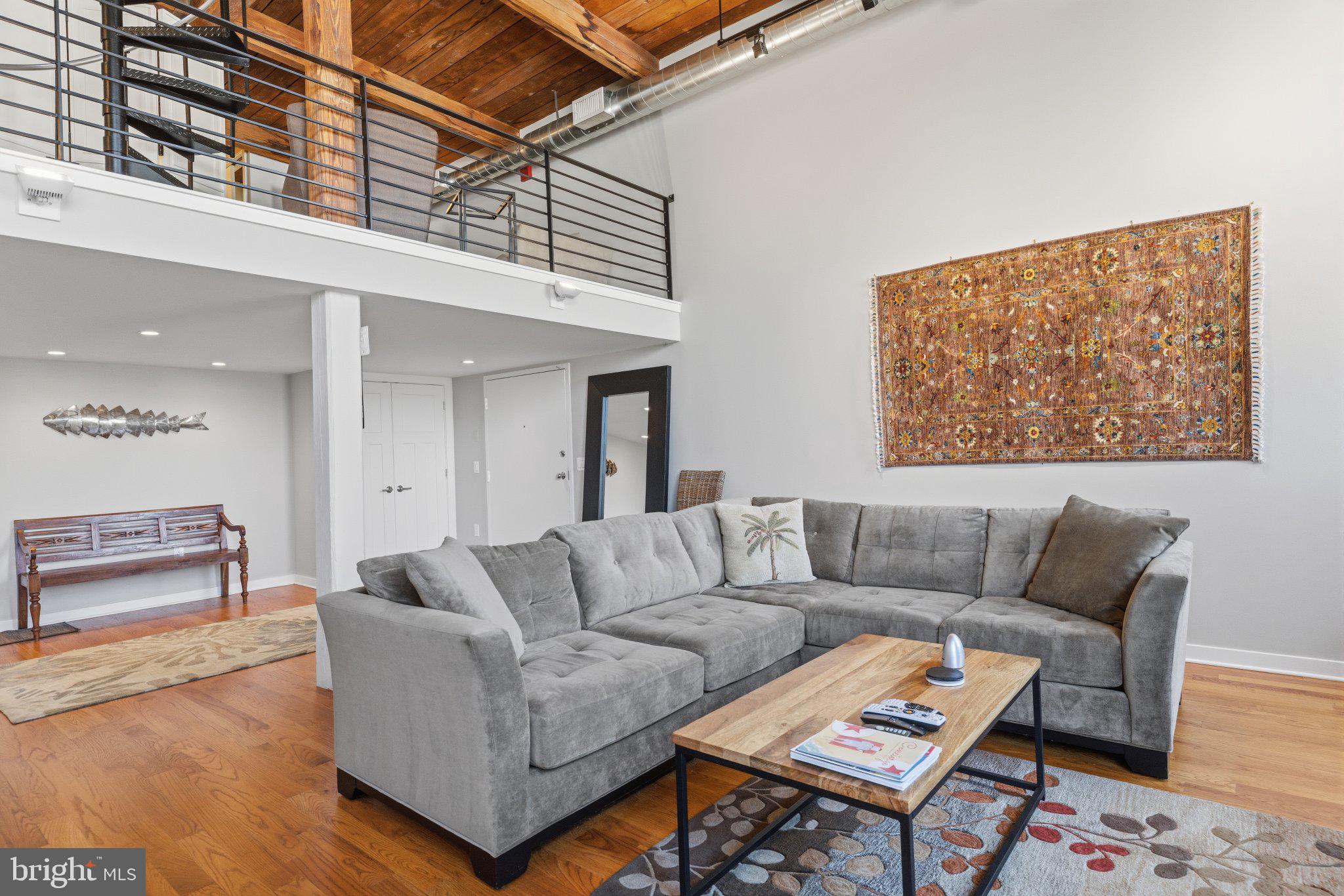 700 S 10TH STREET 3F