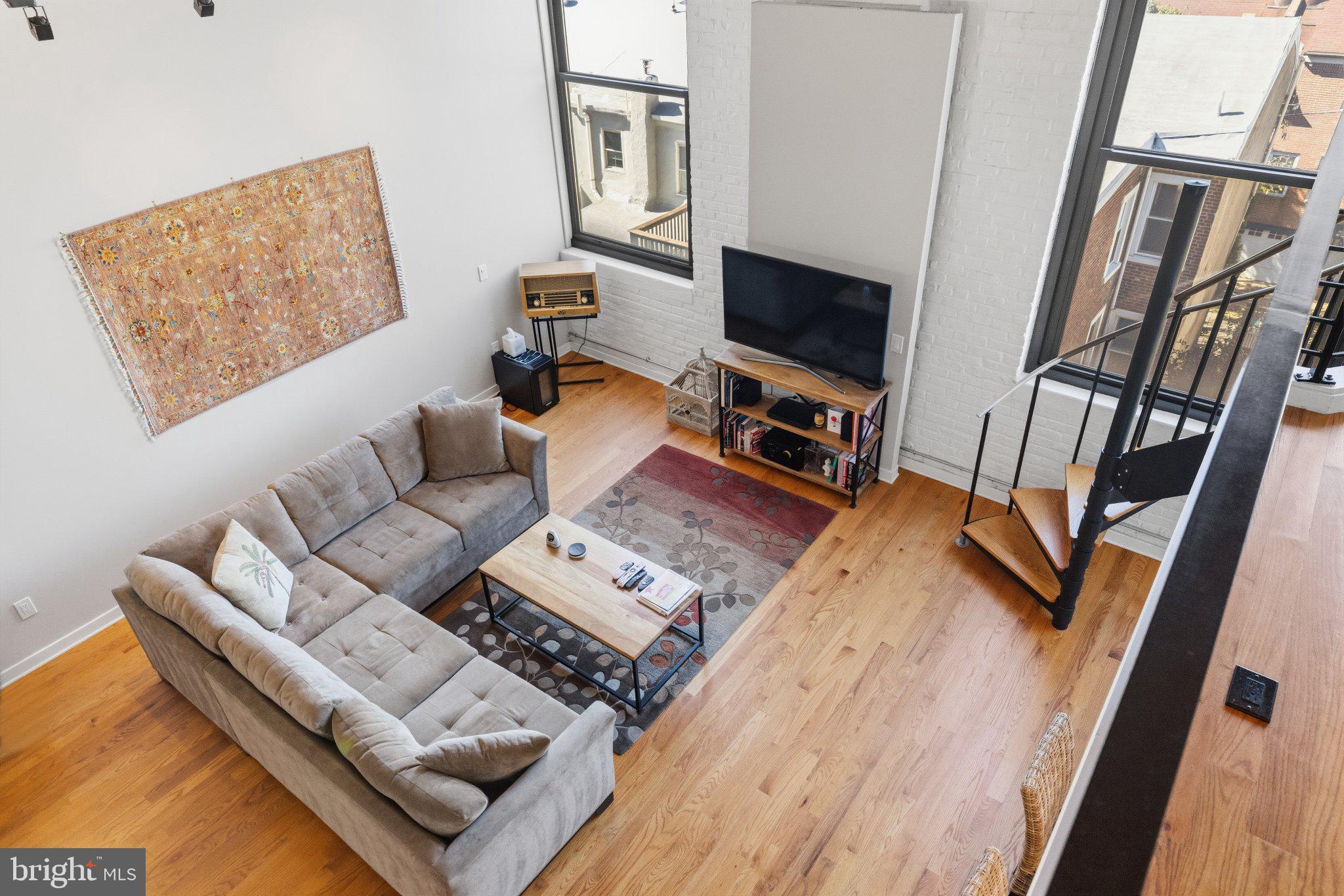 700 S 10TH STREET 3F
