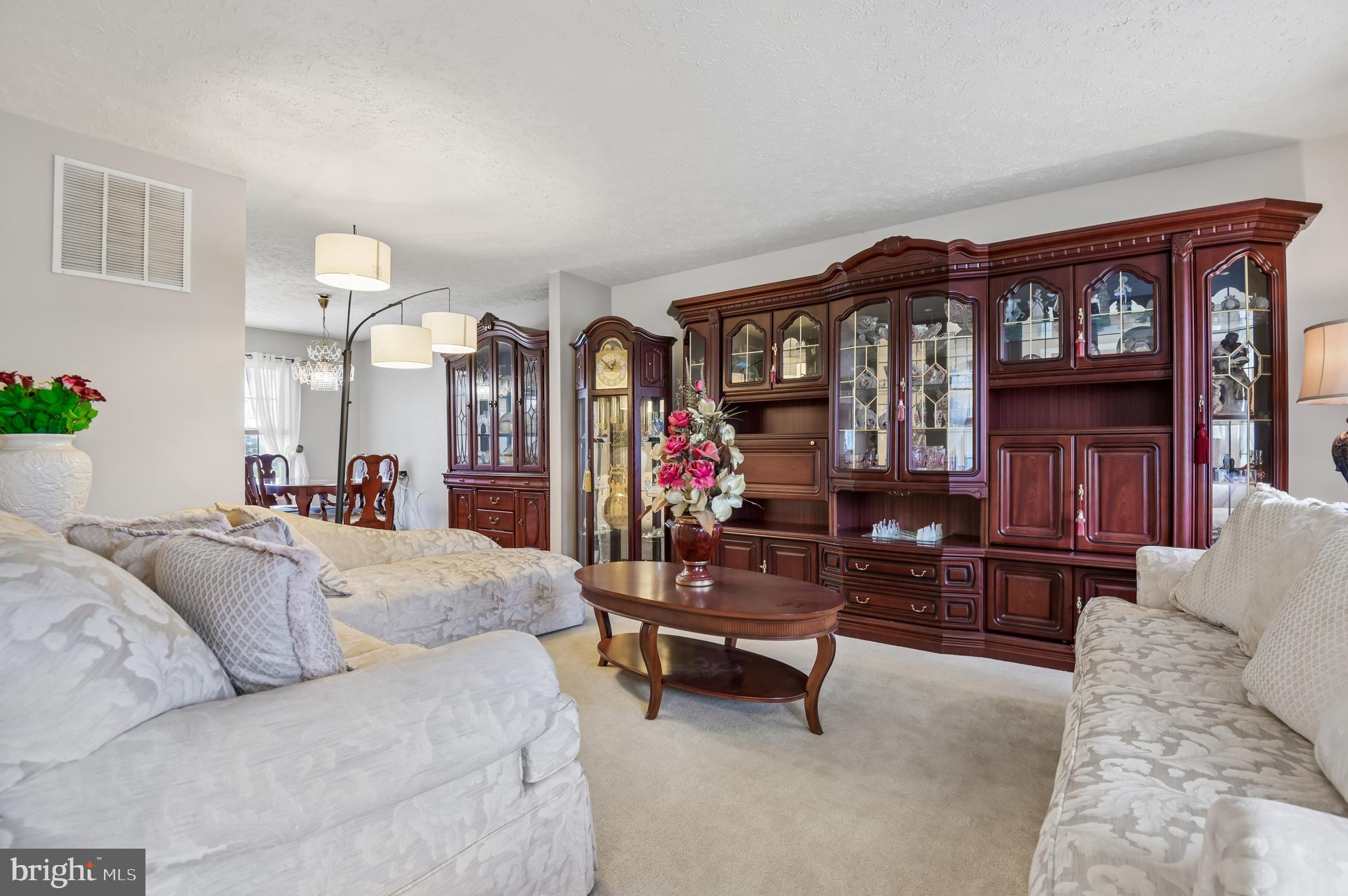 HILLCREST MANOR - Residential