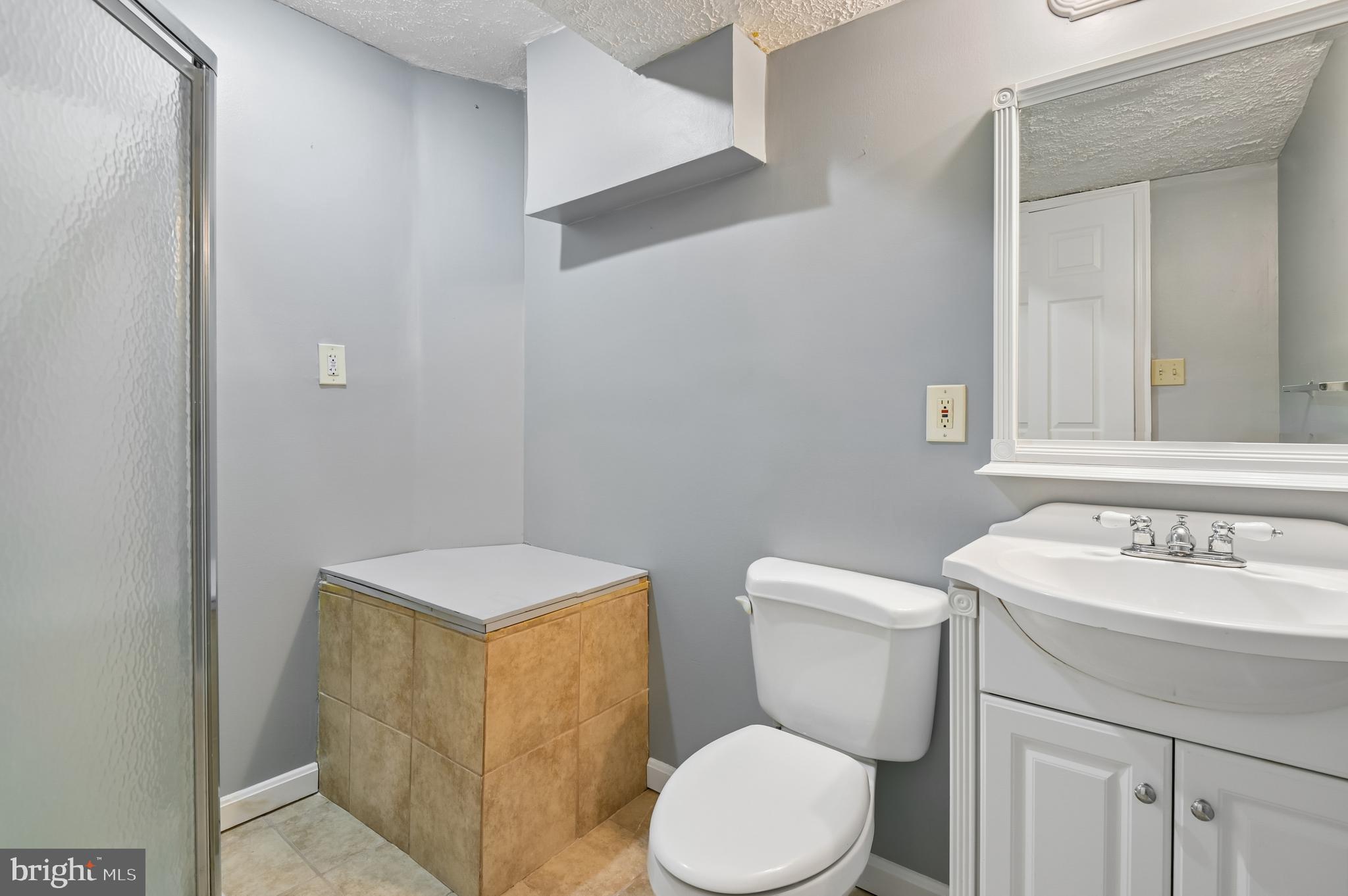 HILLCREST MANOR - Residential