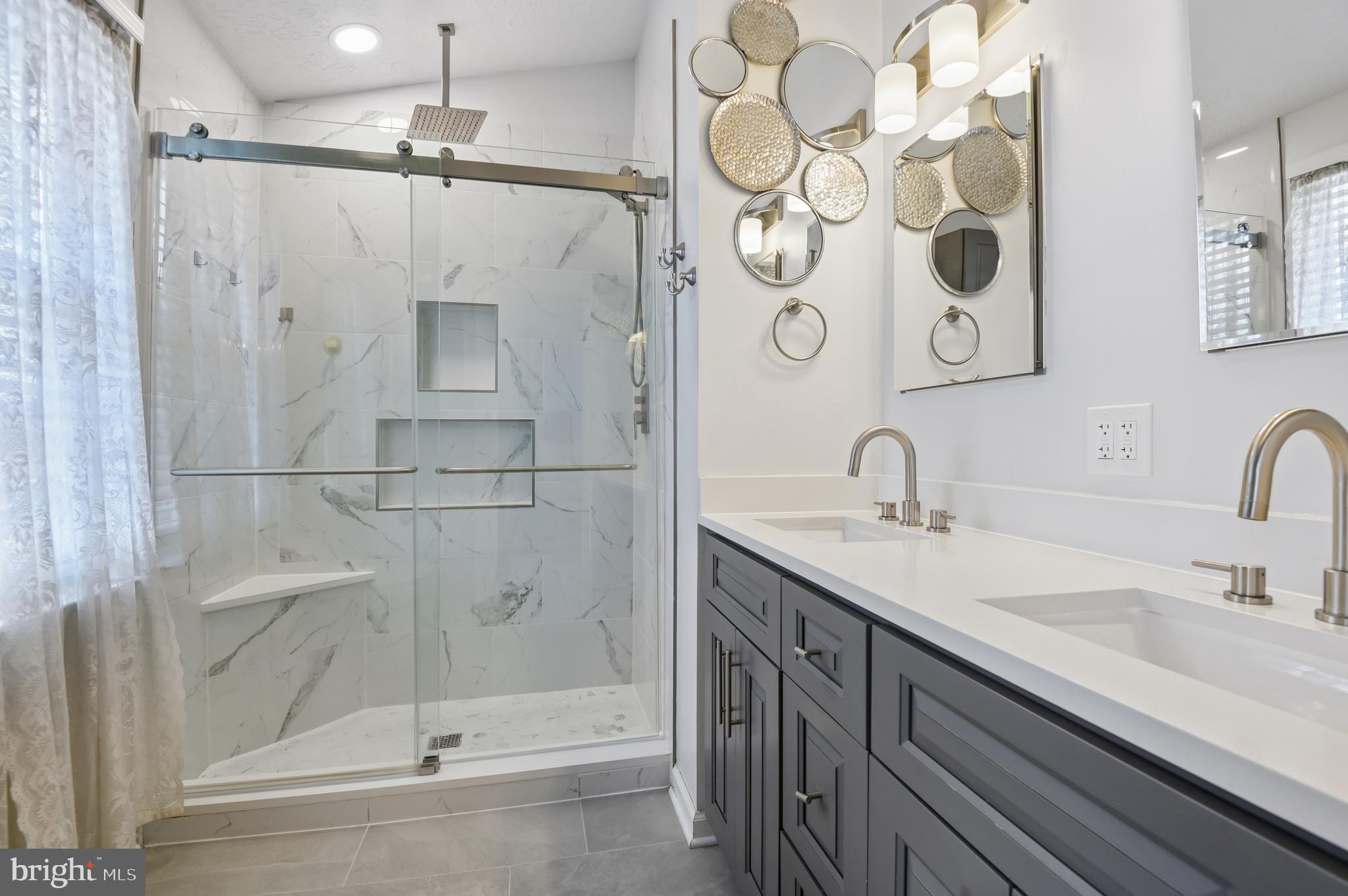 HILLCREST MANOR - Residential