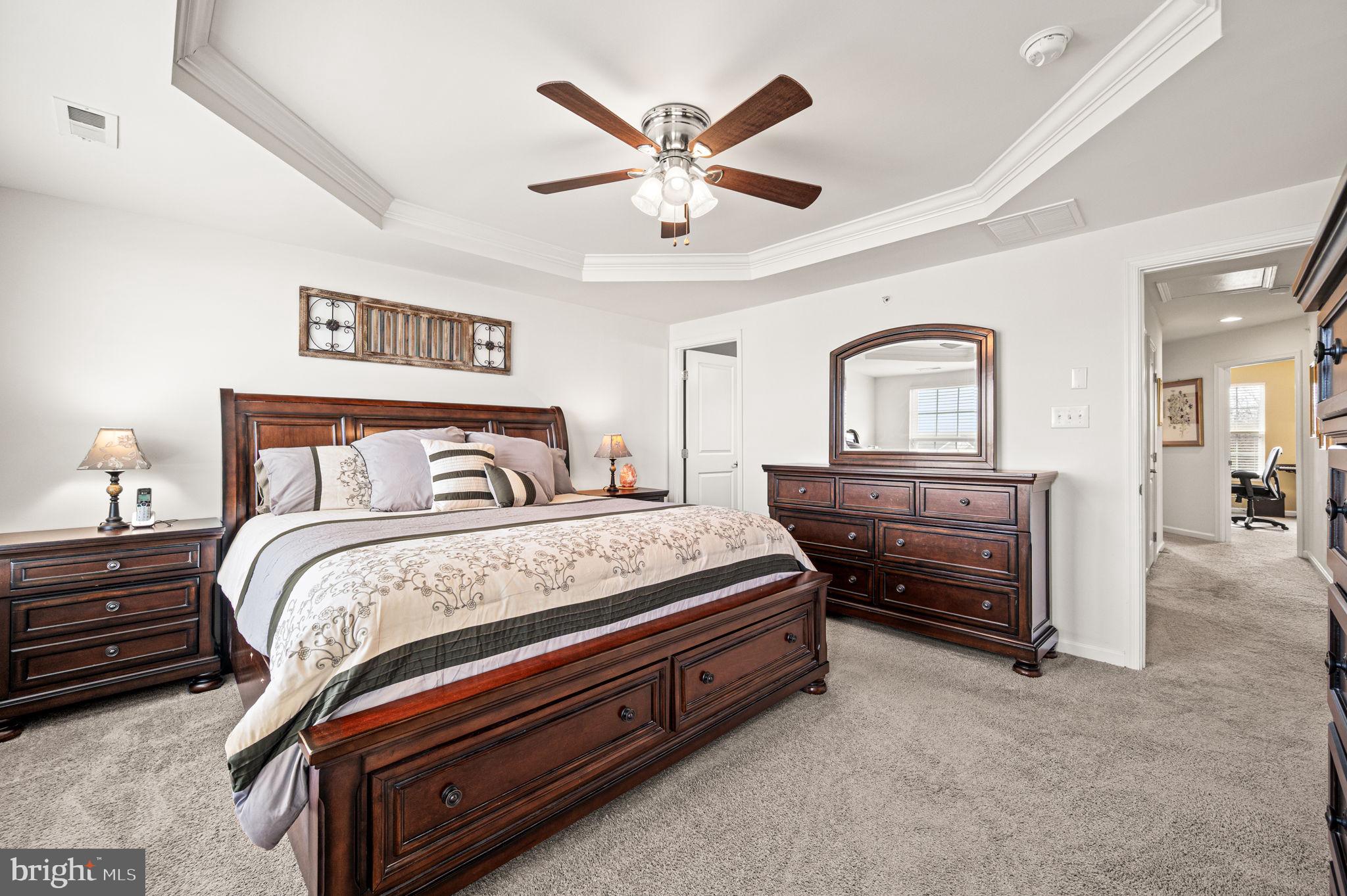 MONTGOMERY SQUARE - Residential