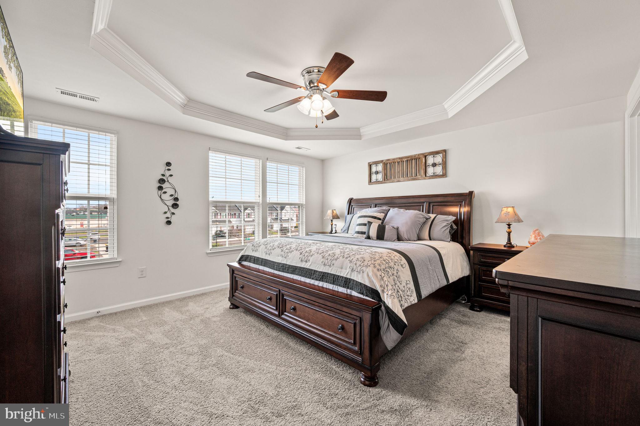 MONTGOMERY SQUARE - Residential