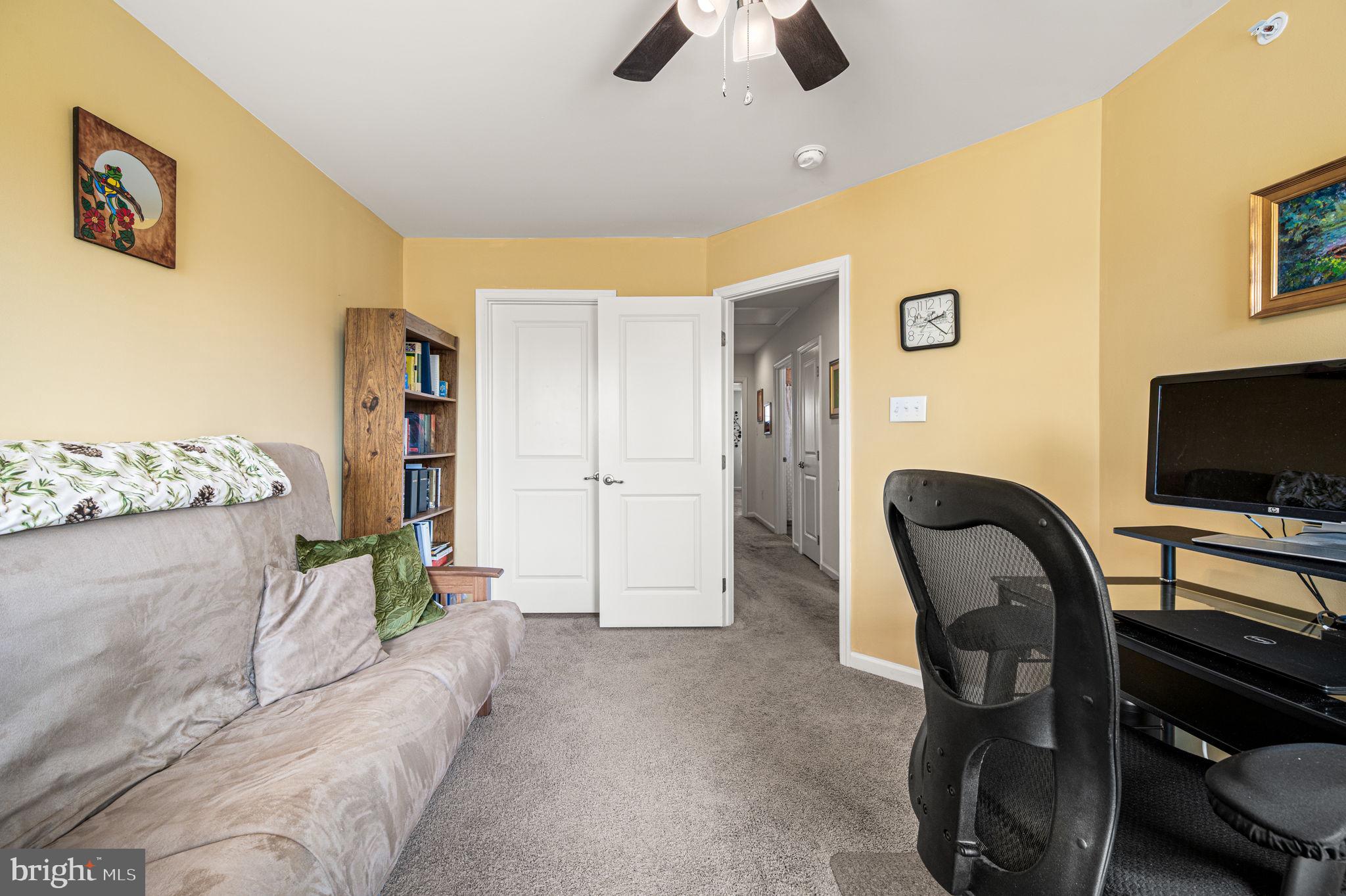 MONTGOMERY SQUARE - Residential