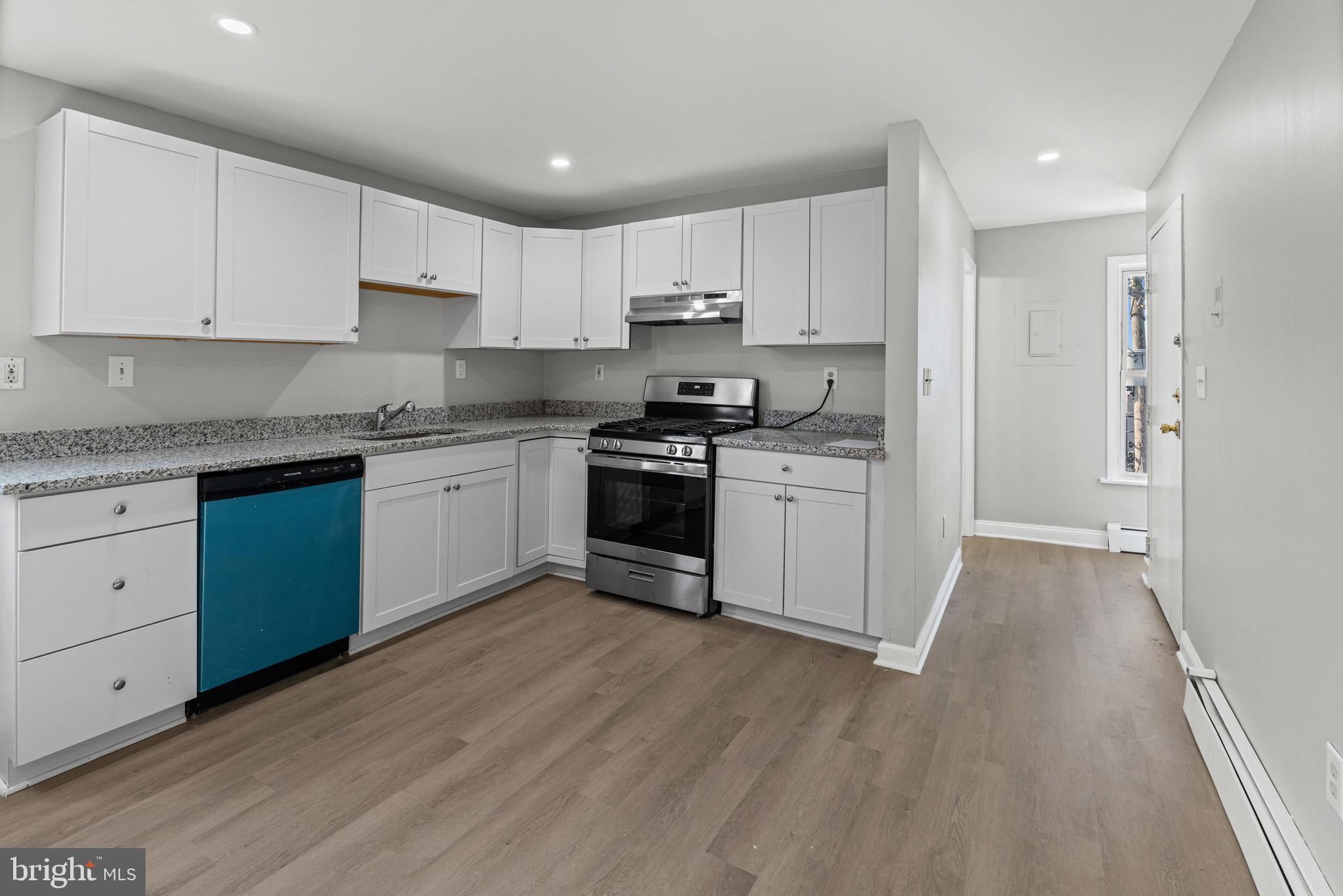 113 W 22ND STREET 3