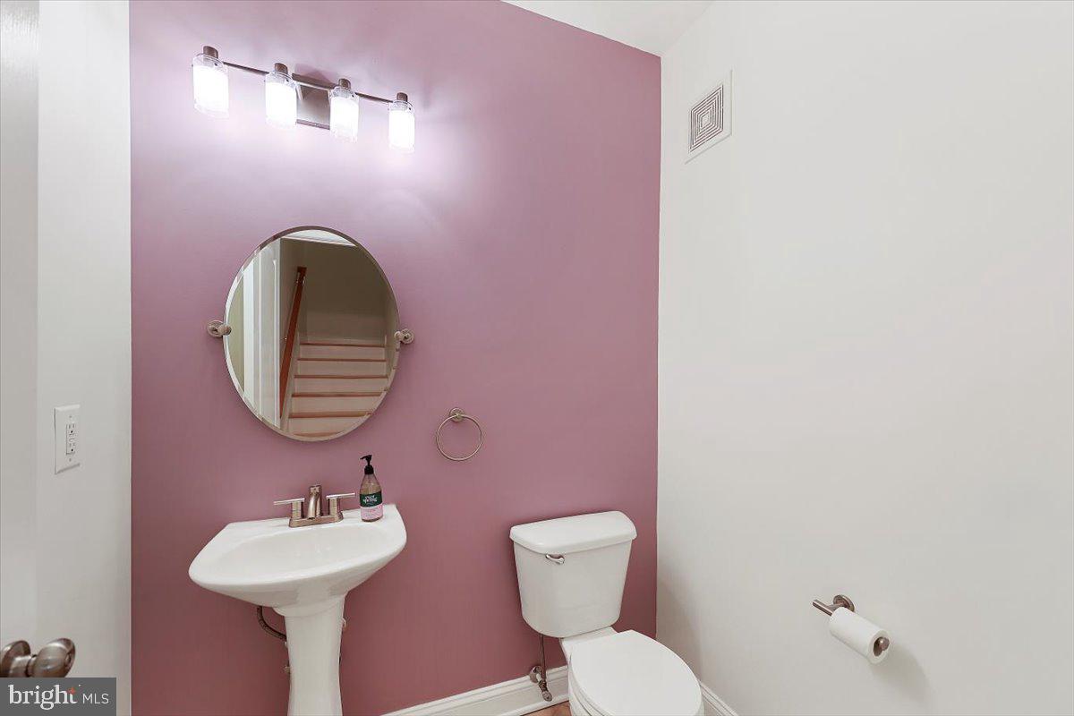 KENTLANDS - Residential Lease