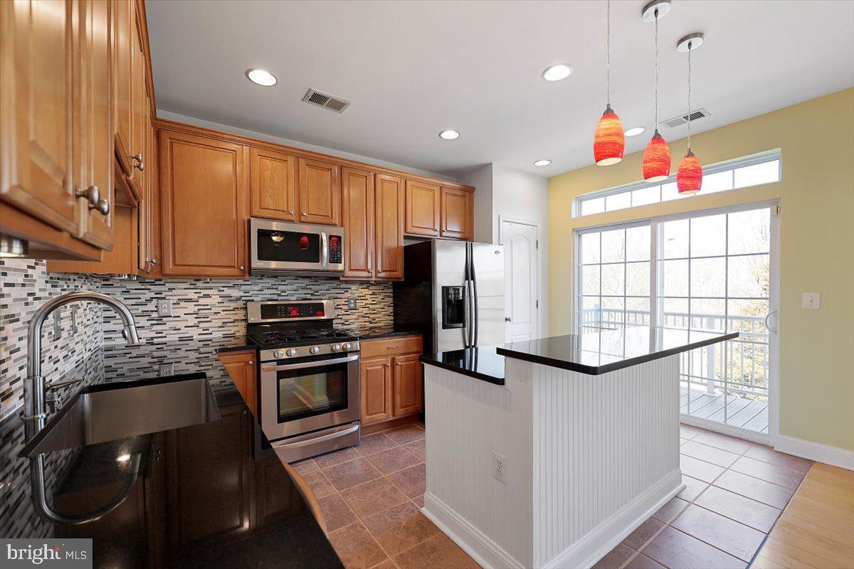 KENTLANDS - Residential Lease