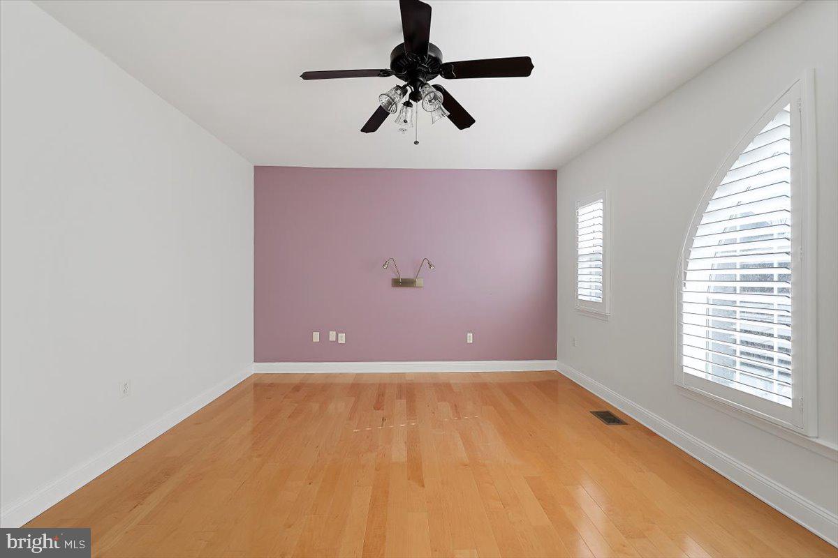 KENTLANDS - Residential Lease