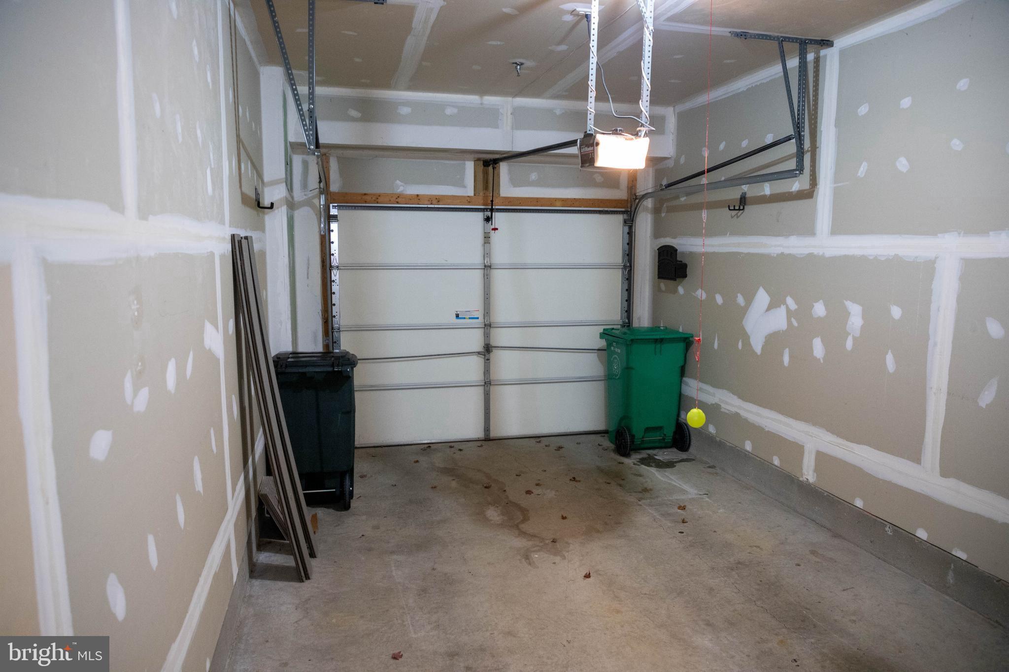 KENTLANDS - Residential Lease