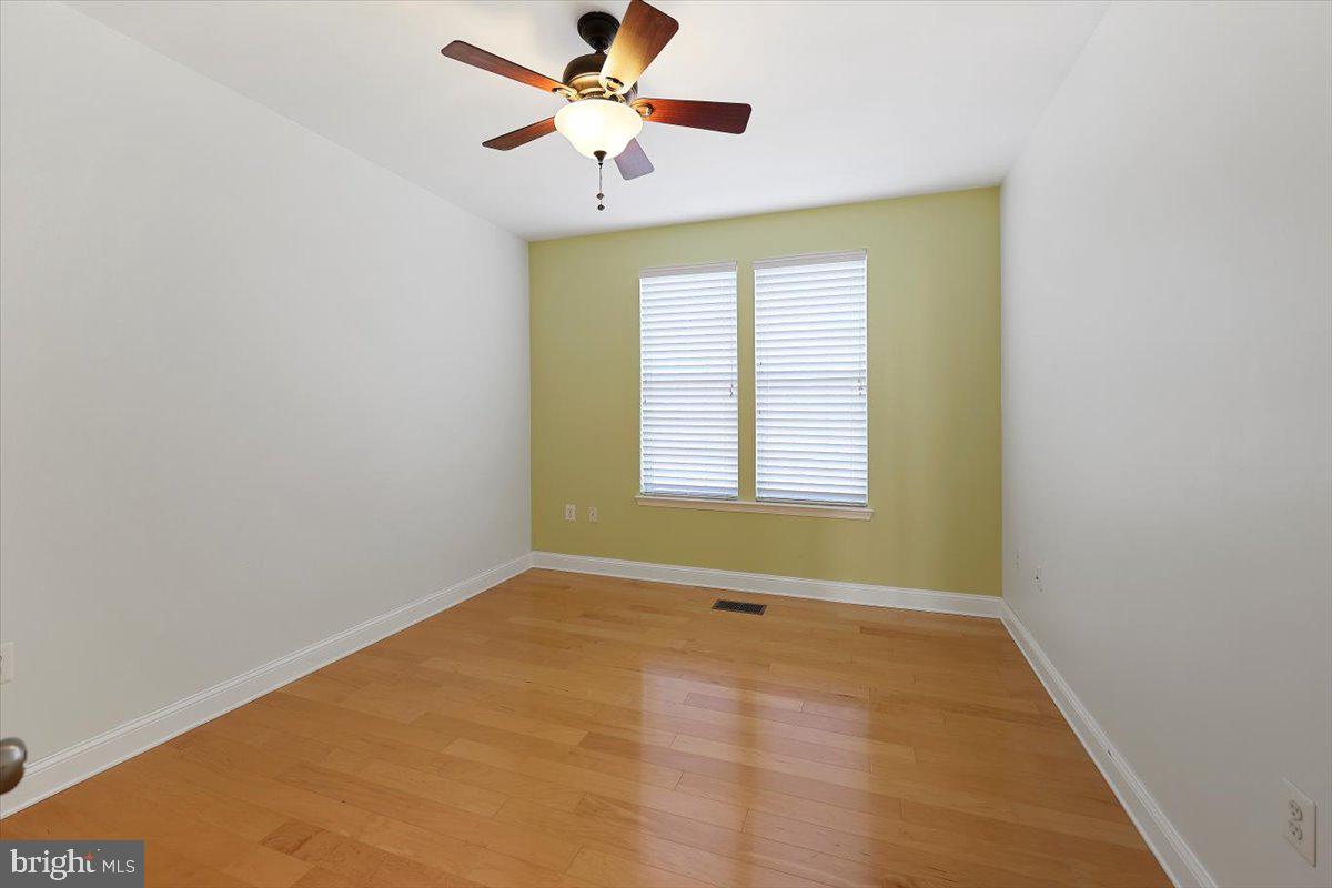 KENTLANDS - Residential Lease