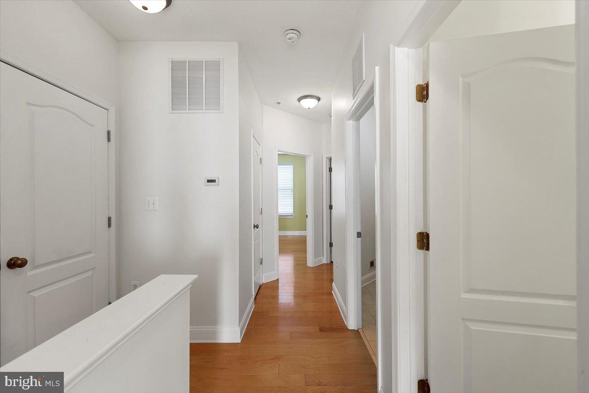 KENTLANDS - Residential Lease