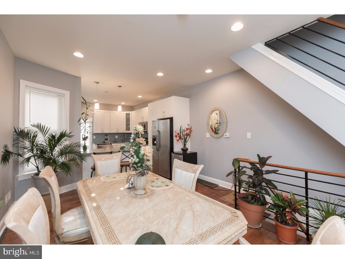 PORT RICHMOND - Residential