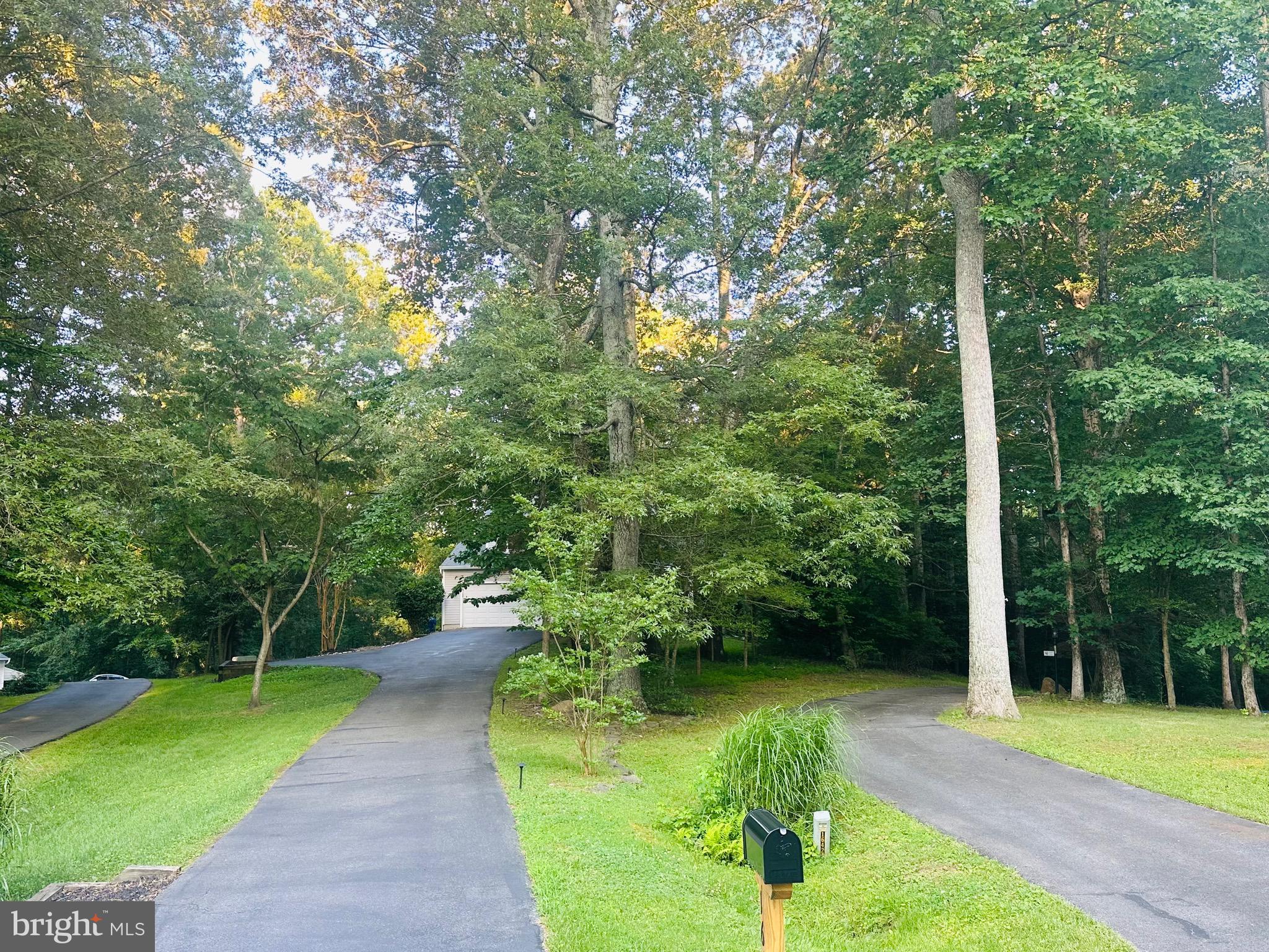 16415 TRIPLE CROWN COURT
