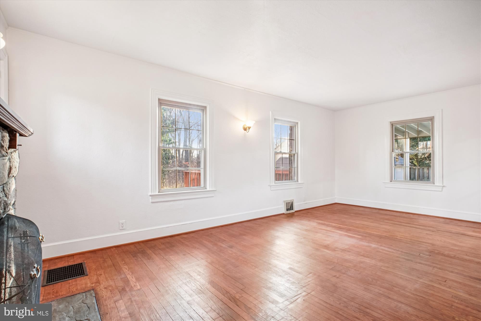 6022 VALLEY VIEW DRIVE