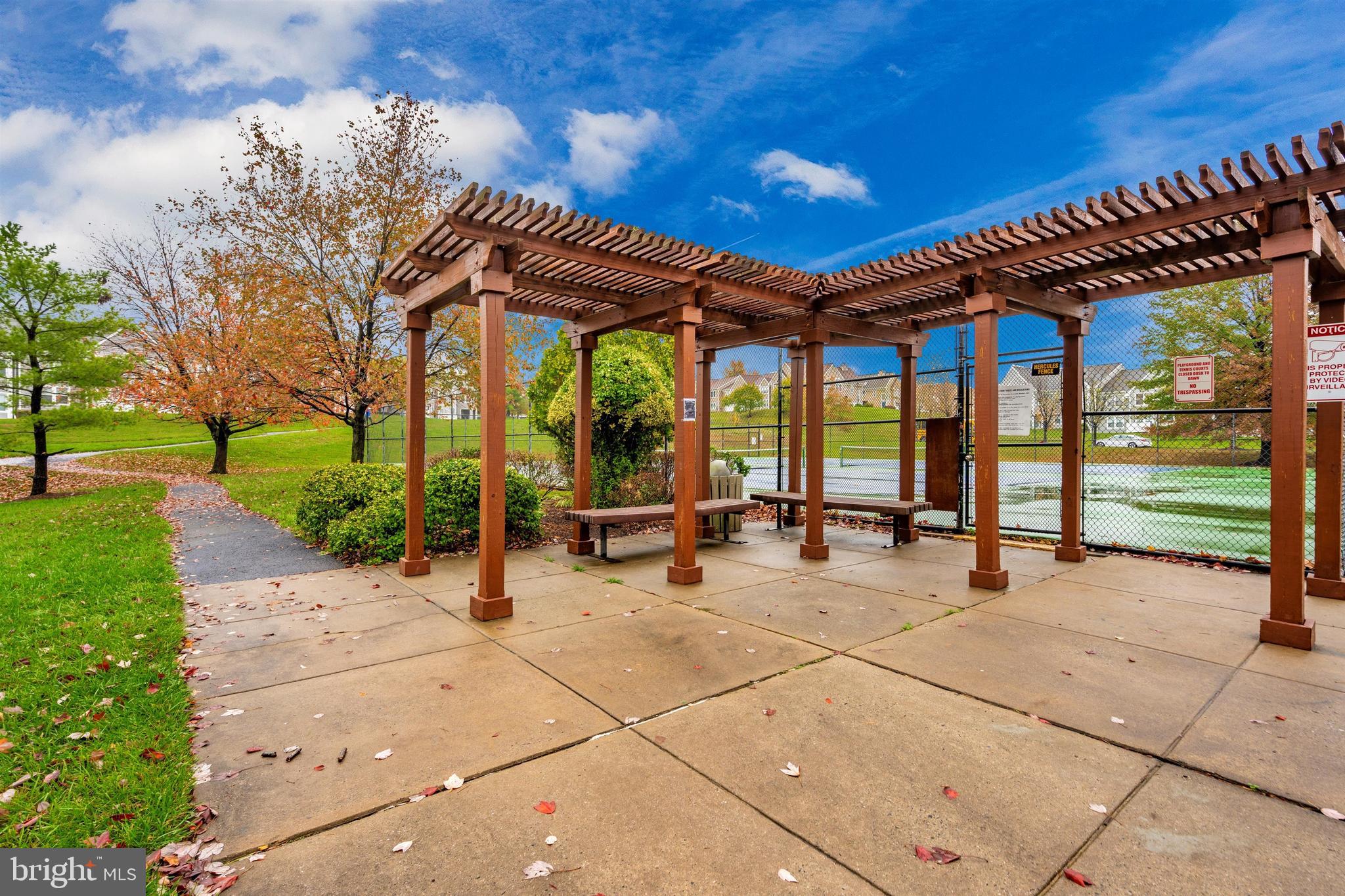 WOODLAND VILLAGE - Residential