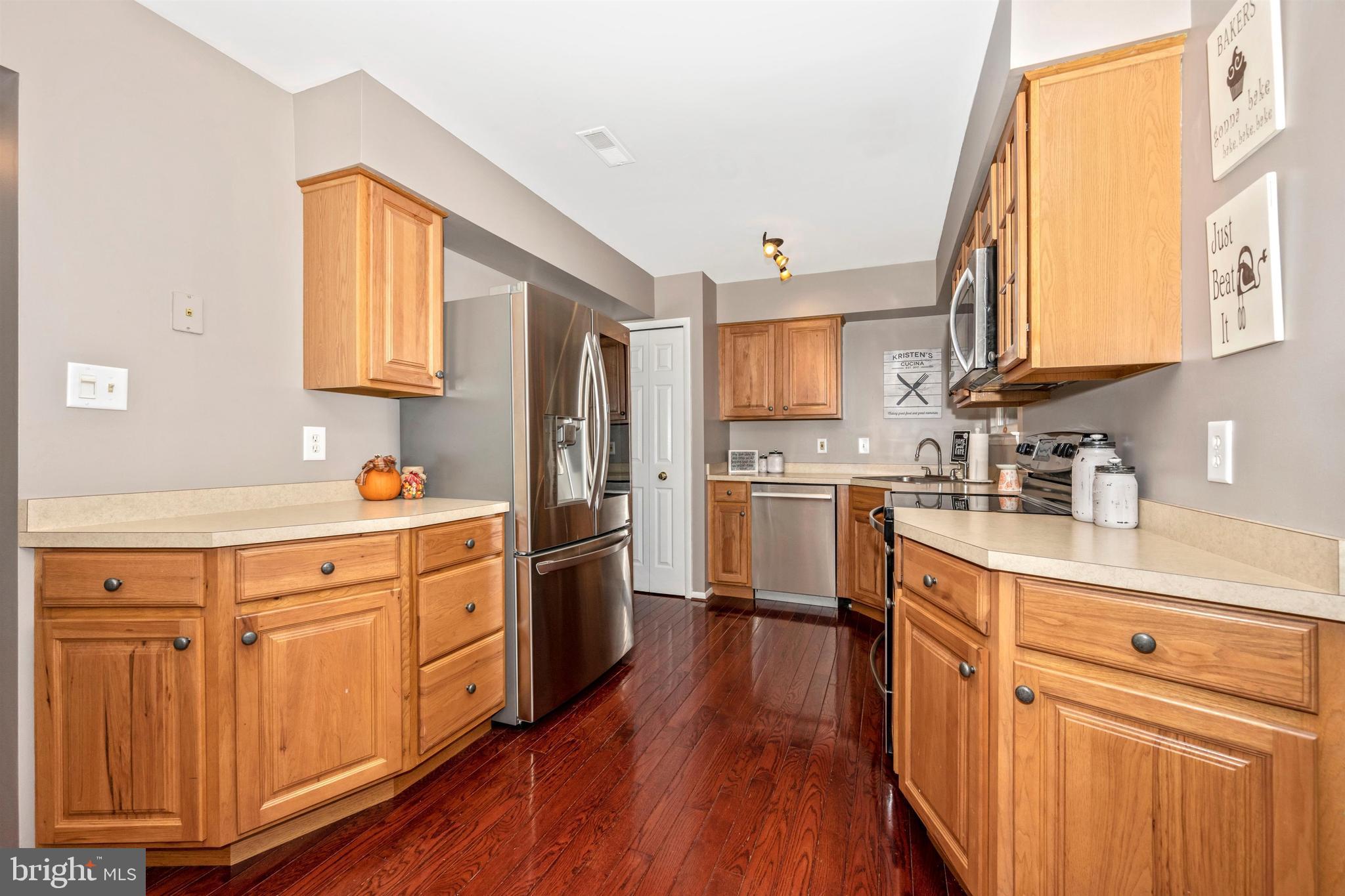 WOODLAND VILLAGE - Residential