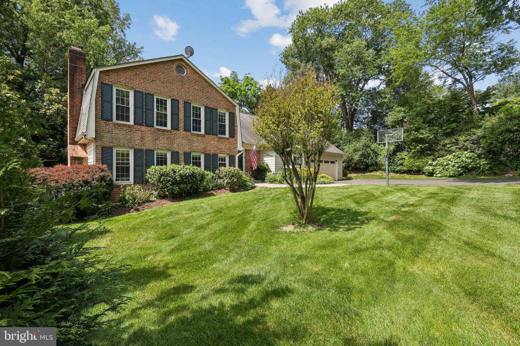 Photo of 11399 Bantry Terrace, FAIRFAX, VA 22030 (MLS # VAFX2318584)