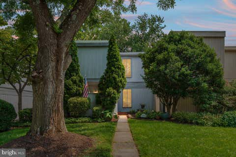 Photo of 1809 N Shore Court, RESTON, VA 20190 (MLS # VAFX2332688)