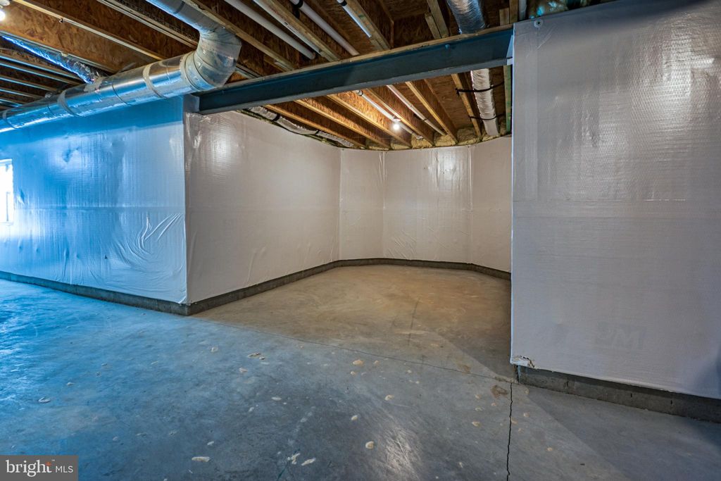 listing image 102