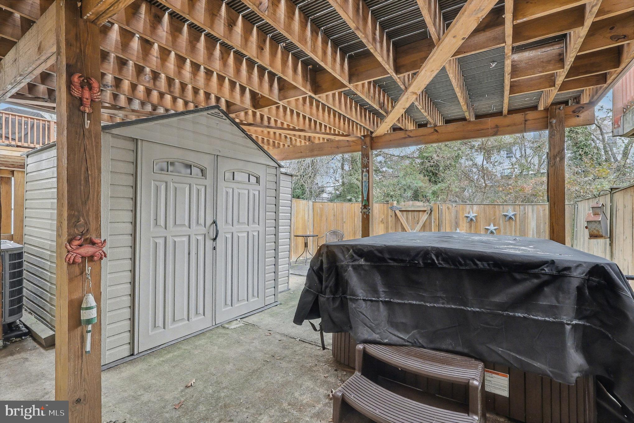 ROLLING BROOK - Residential