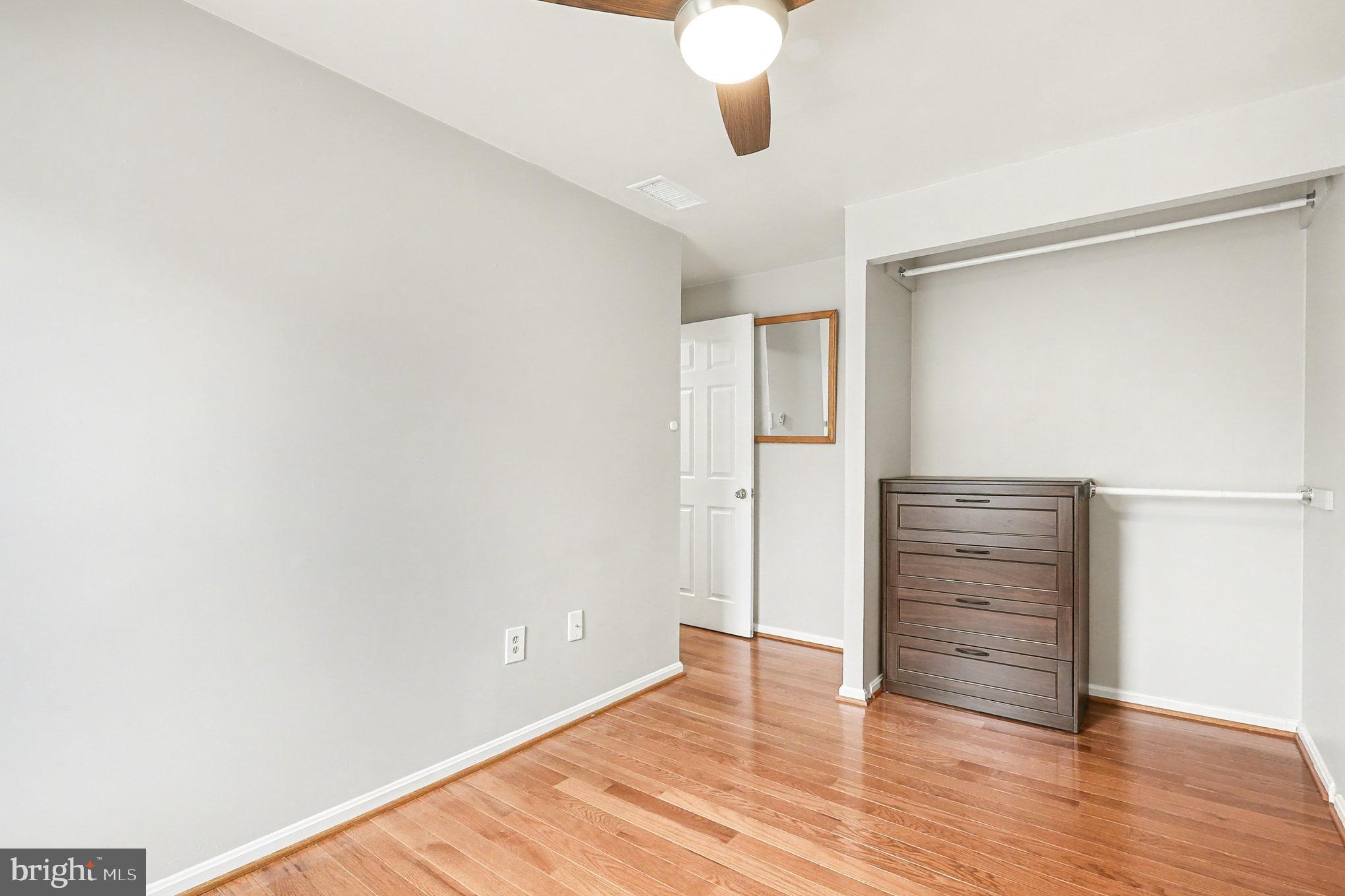 ROLLING BROOK - Residential