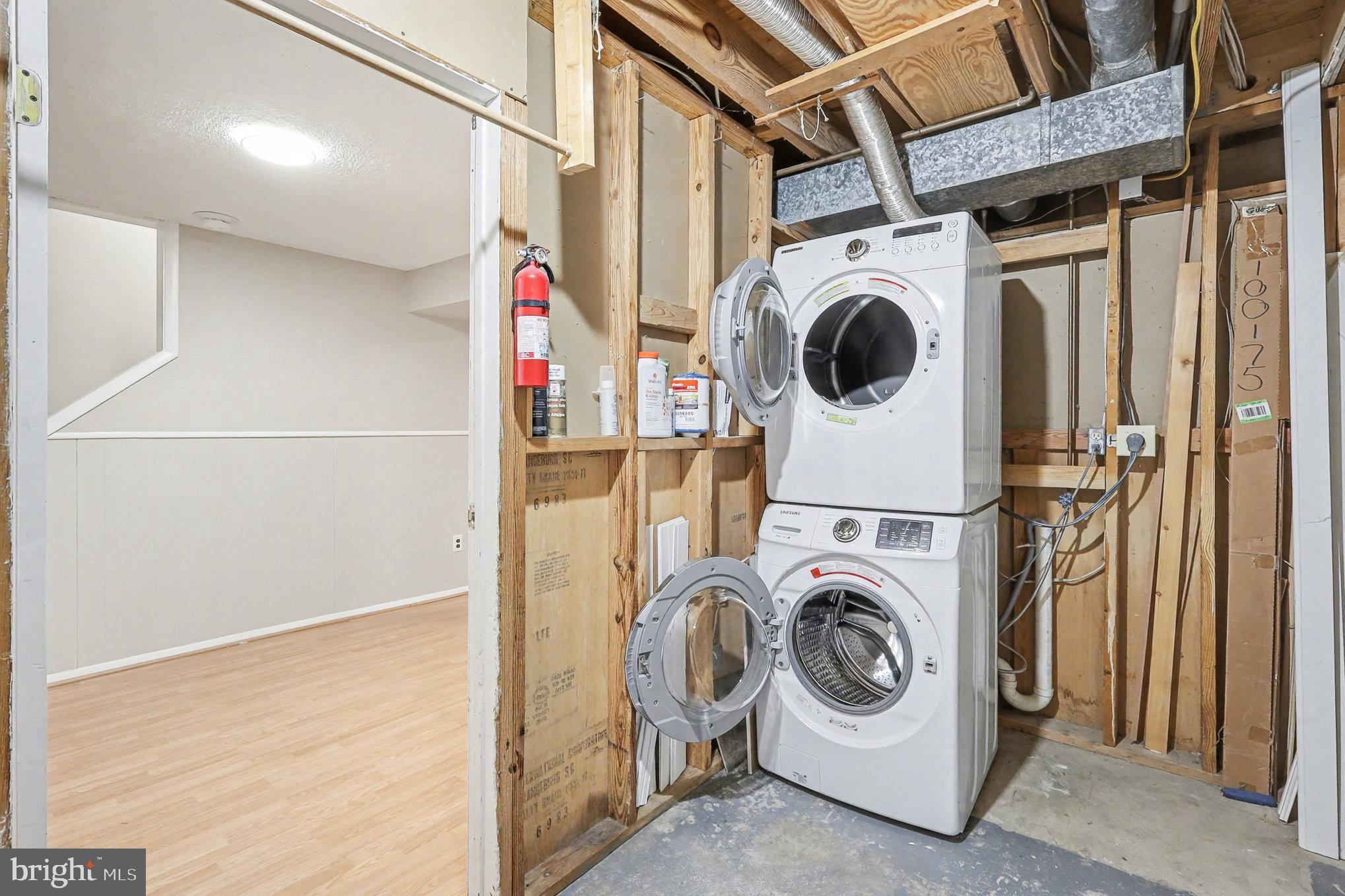 ROLLING BROOK - Residential