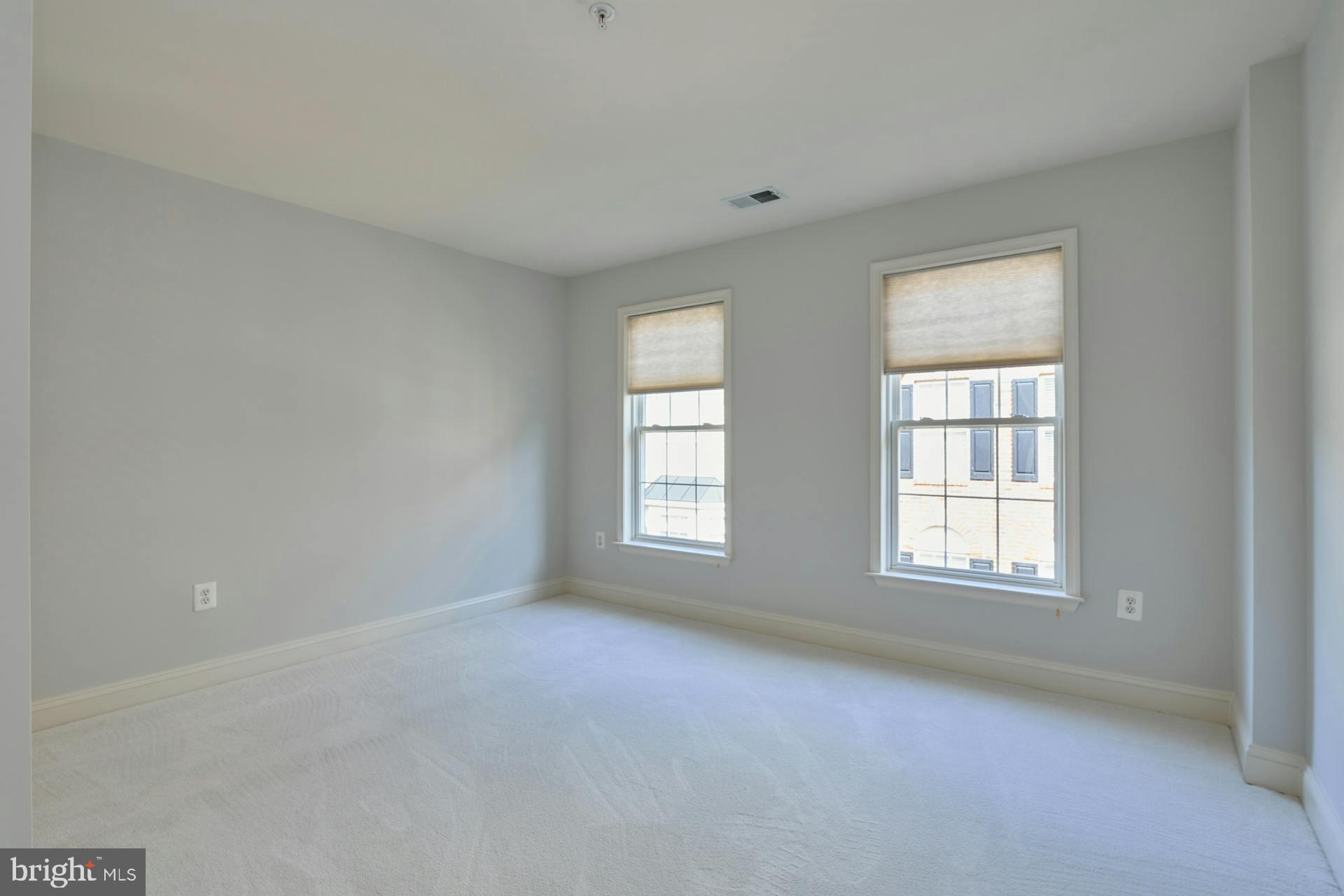 BARRISTER'S KEEPE - Residential