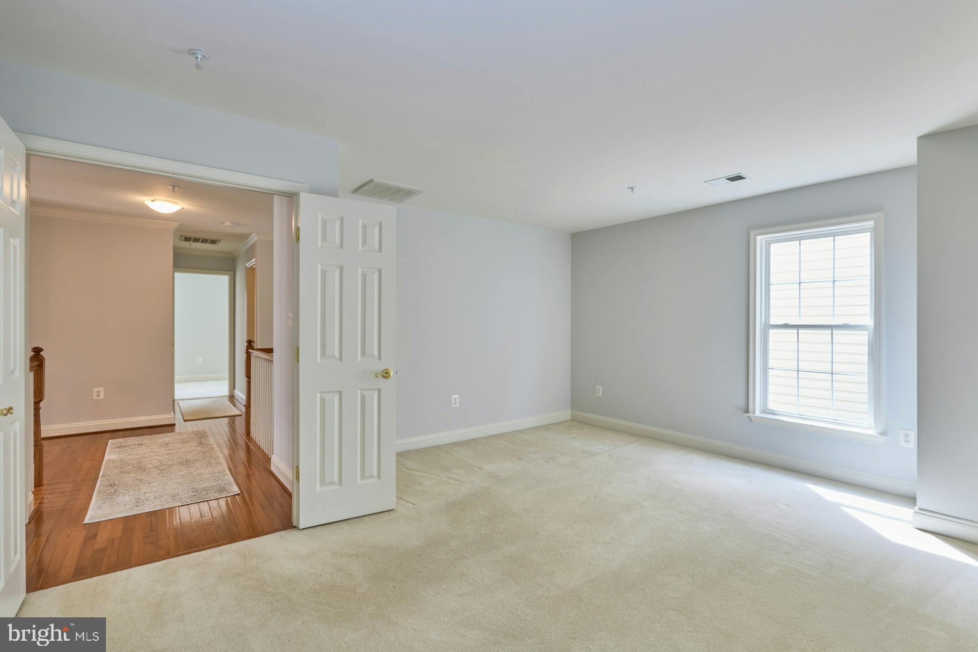 BARRISTER'S KEEPE - Residential