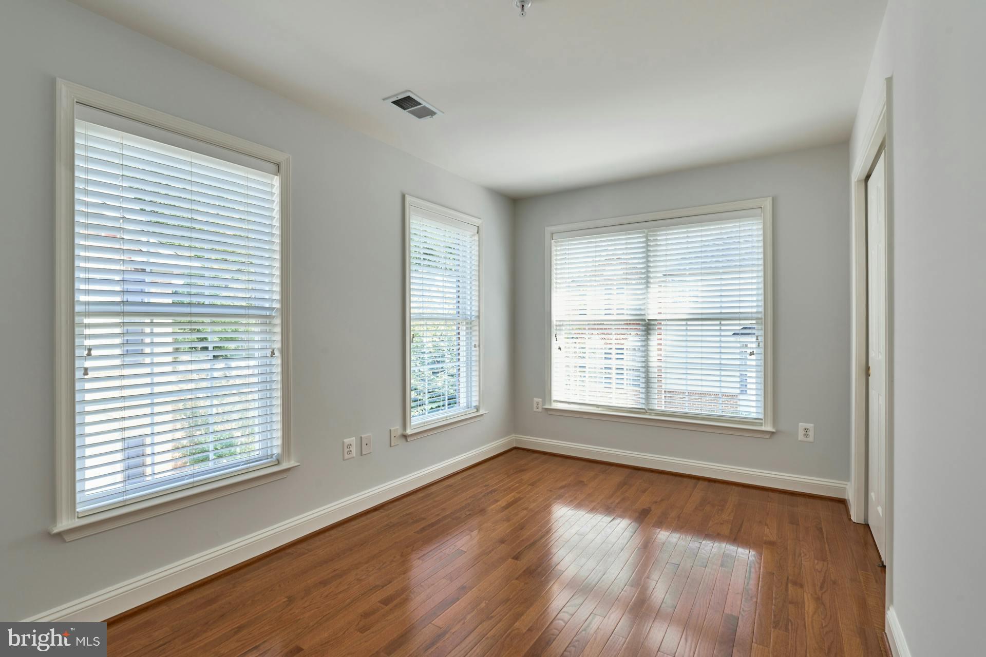 BARRISTER'S KEEPE - Residential