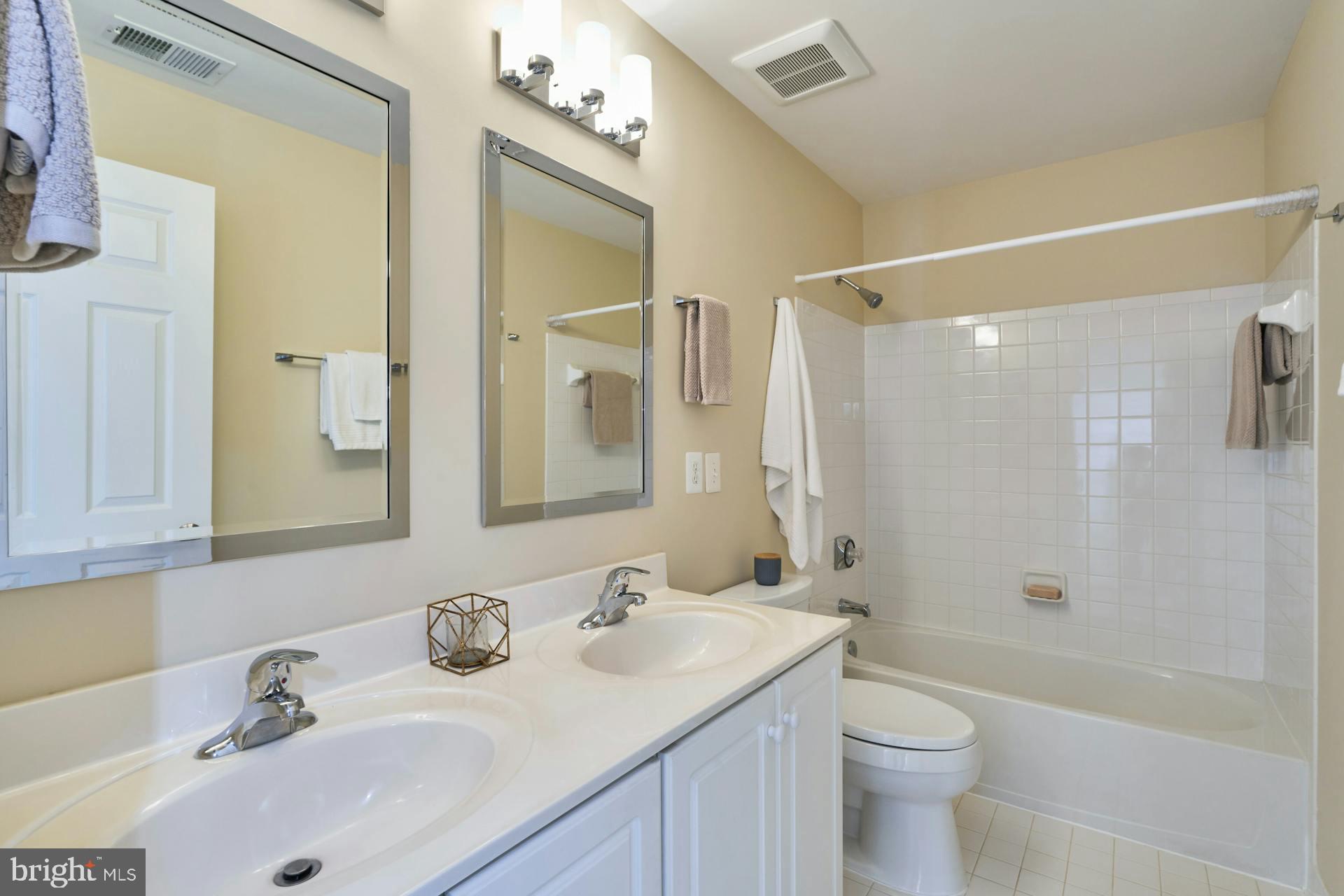 BARRISTER'S KEEPE - Residential