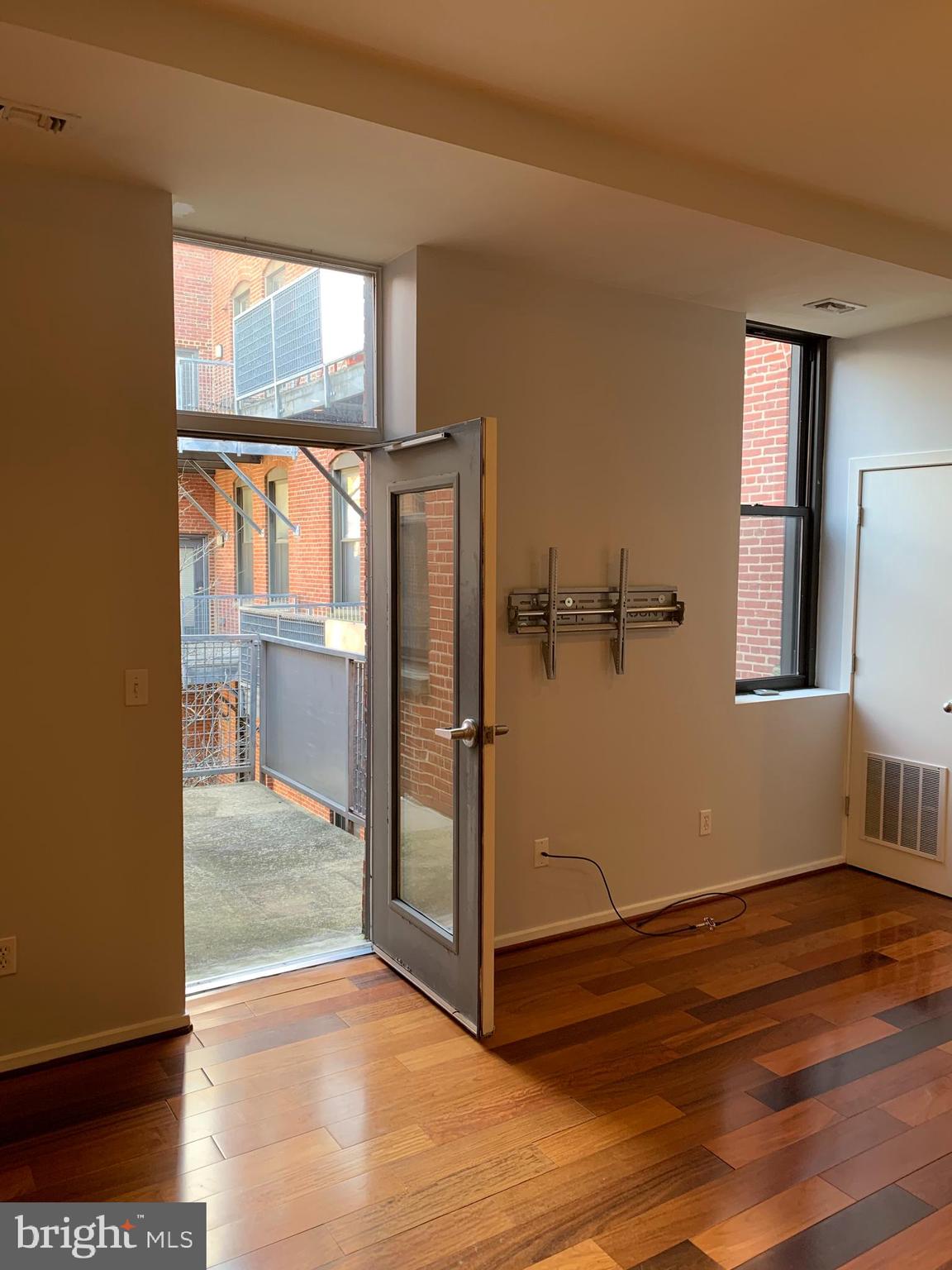 FEDERAL HILL HISTORIC DISTRICT - Residential Lease