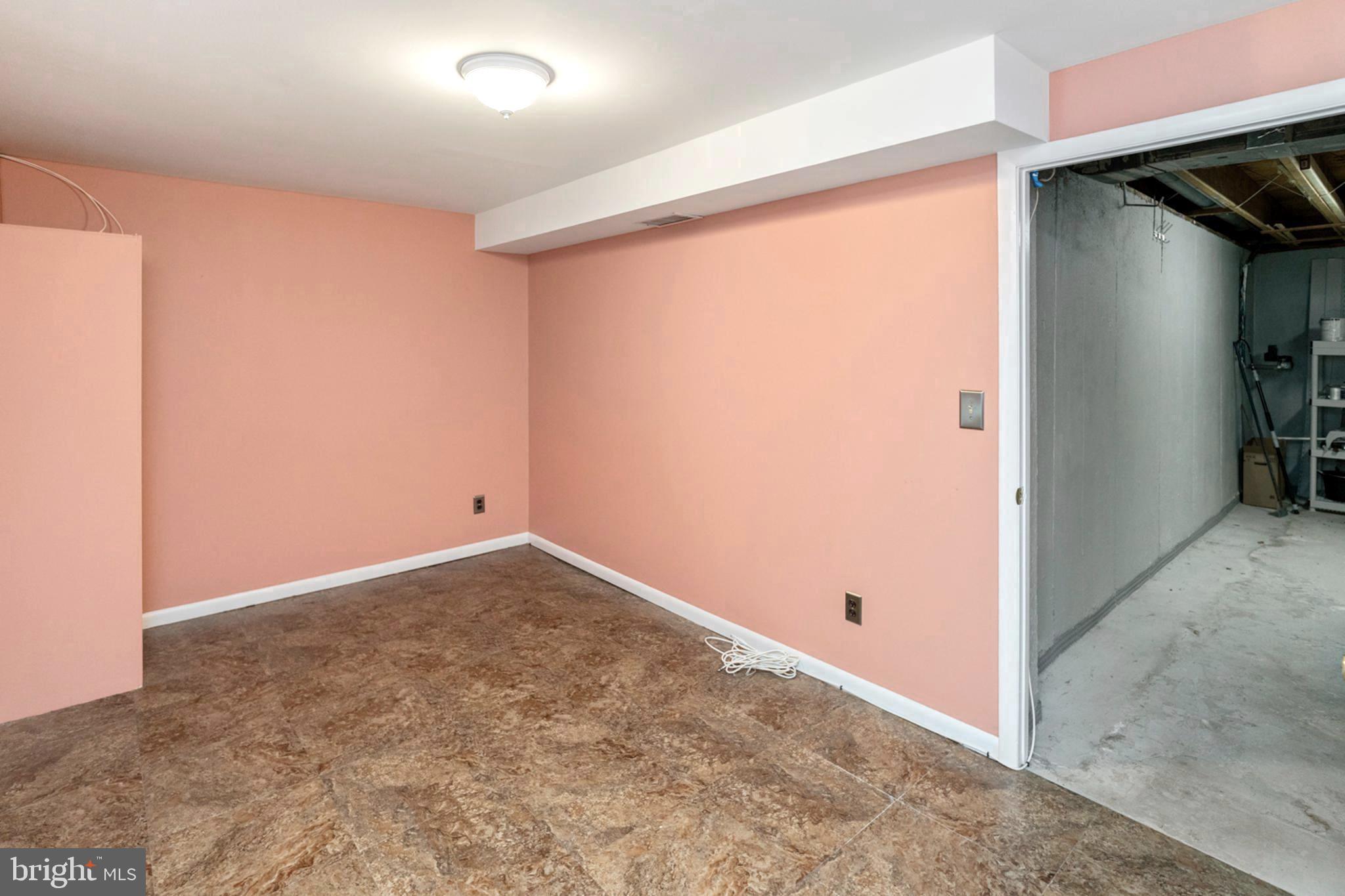 JENKINTOWN - Residential