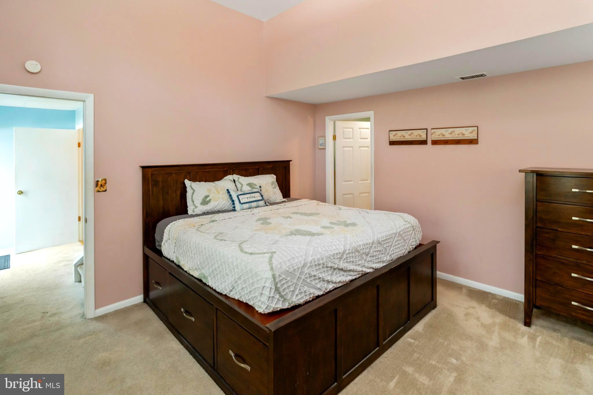 JENKINTOWN - Residential