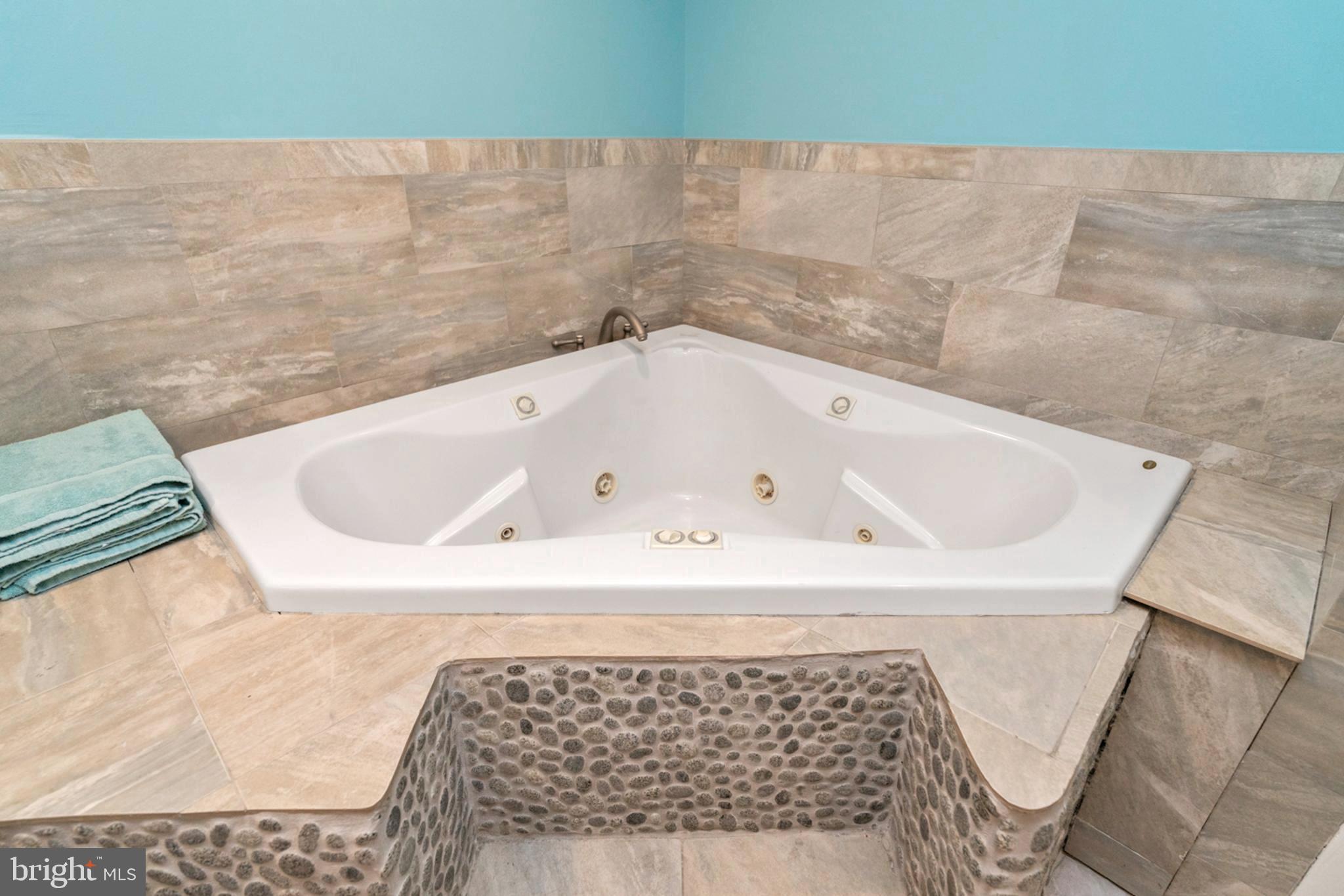 JENKINTOWN - Residential