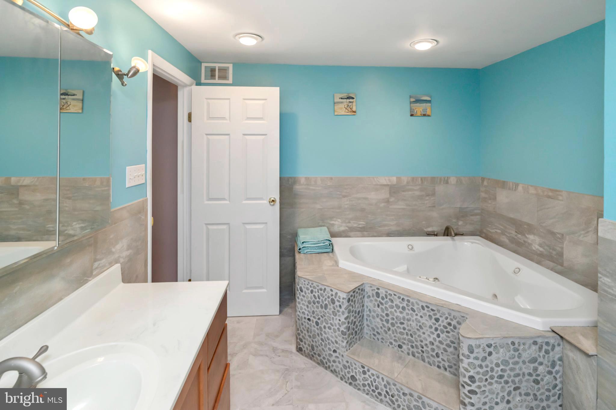 JENKINTOWN - Residential